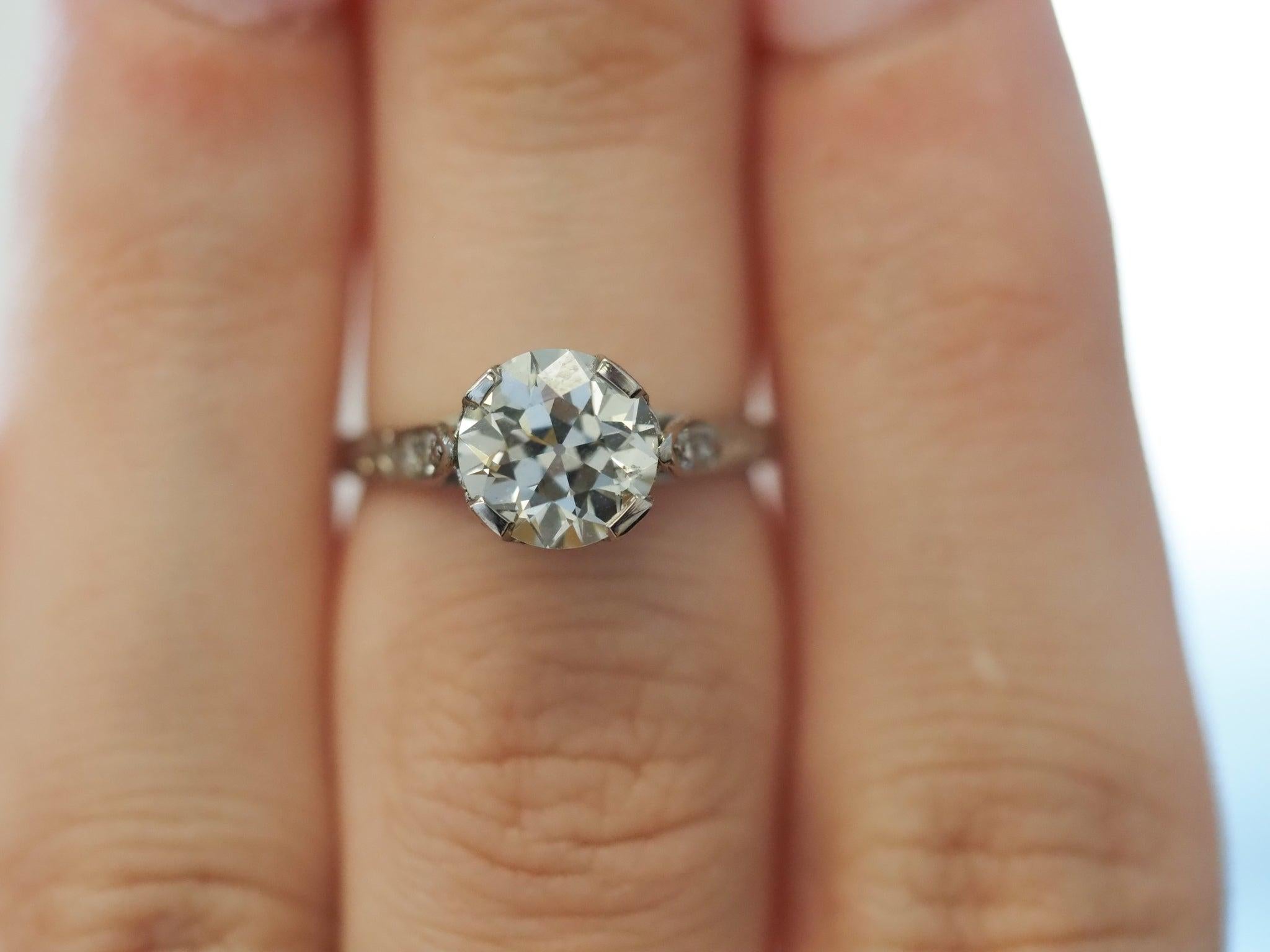 Circa 1920S GIA 1.70ct Old European Brilliant Diamond Engagement Ring For Sale 2