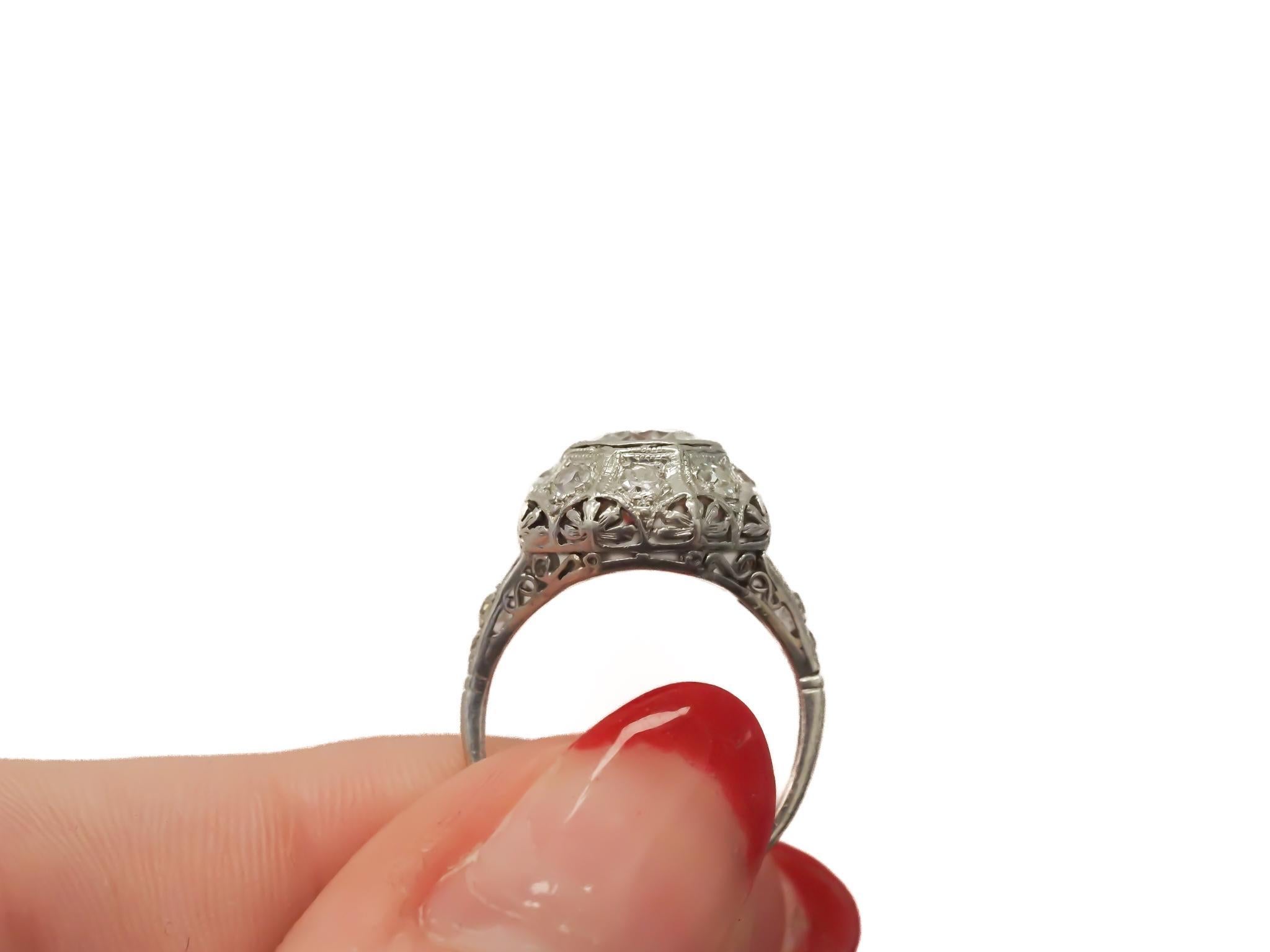 Verlobungsring aus Platin mit 1,00 Karat alteuropäischem Brillanten, ca. 1920er Jahre (Alteuropäischer Schliff) im Angebot