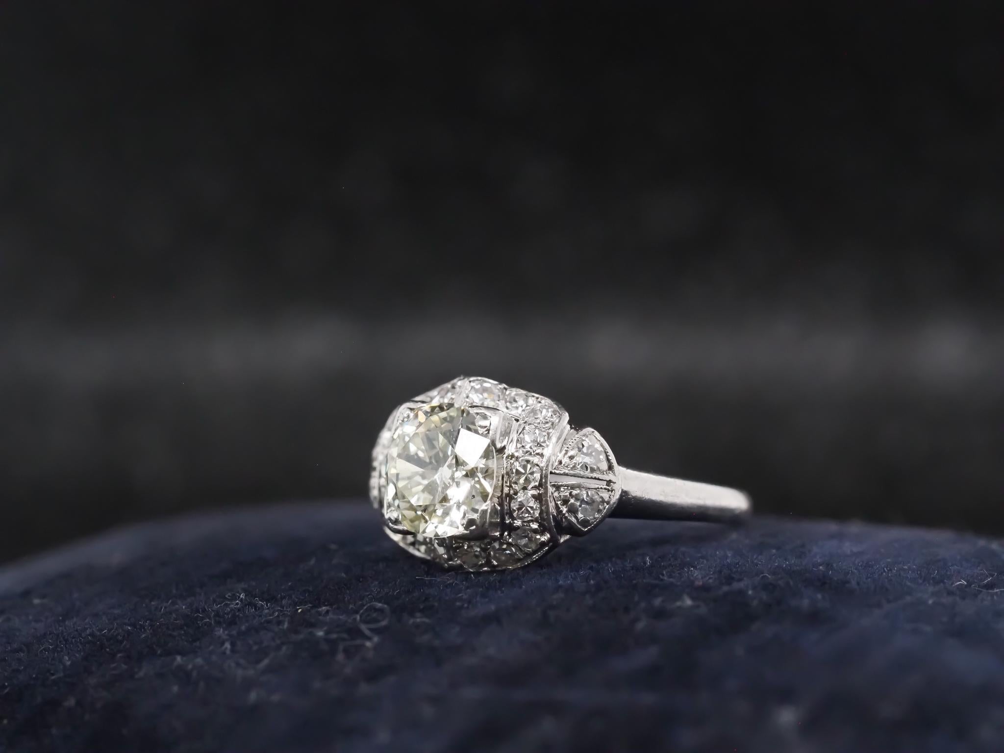 Women's Circa 1920s Platinum 1.25ct Old European Diamond Engagement Ring For Sale