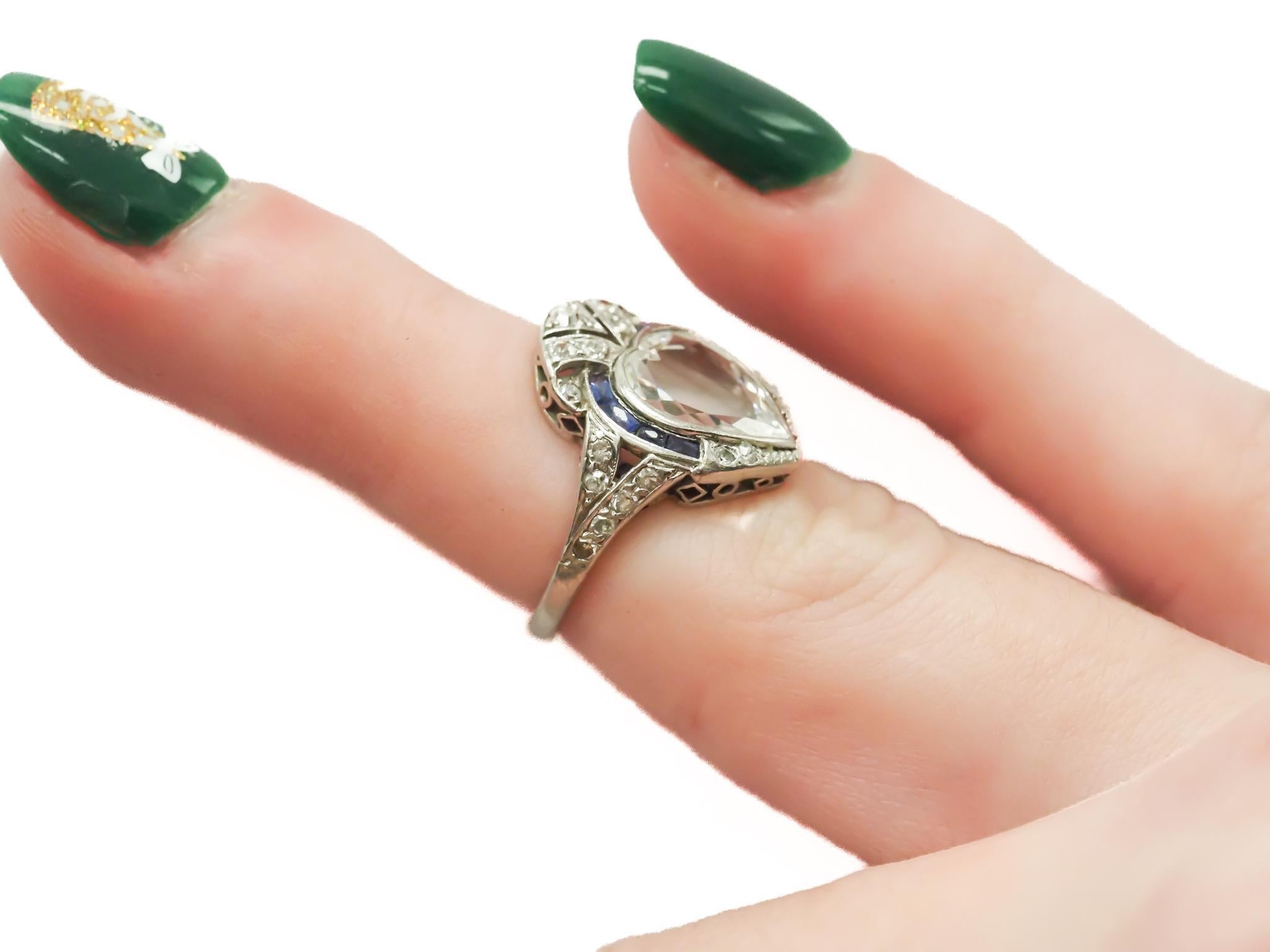 Verlobungsring aus Platin mit antikem Herzporträt-Diamant, ca. 1920er Jahre 1