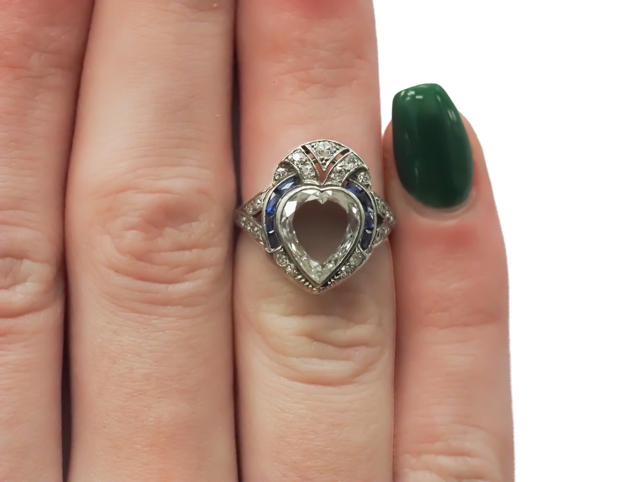 Verlobungsring aus Platin mit antikem Herzporträt-Diamant, ca. 1920er Jahre 2