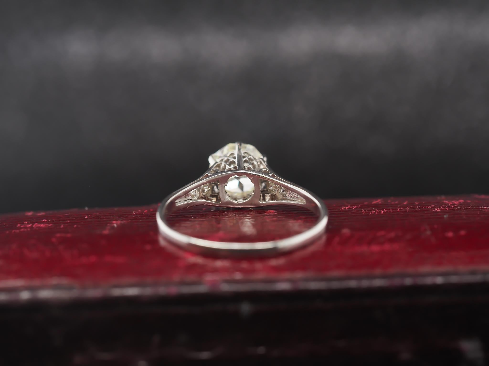 Circa 1920s Platinum Art Deco 1.06ct Old European Engagement Ring For Sale 2