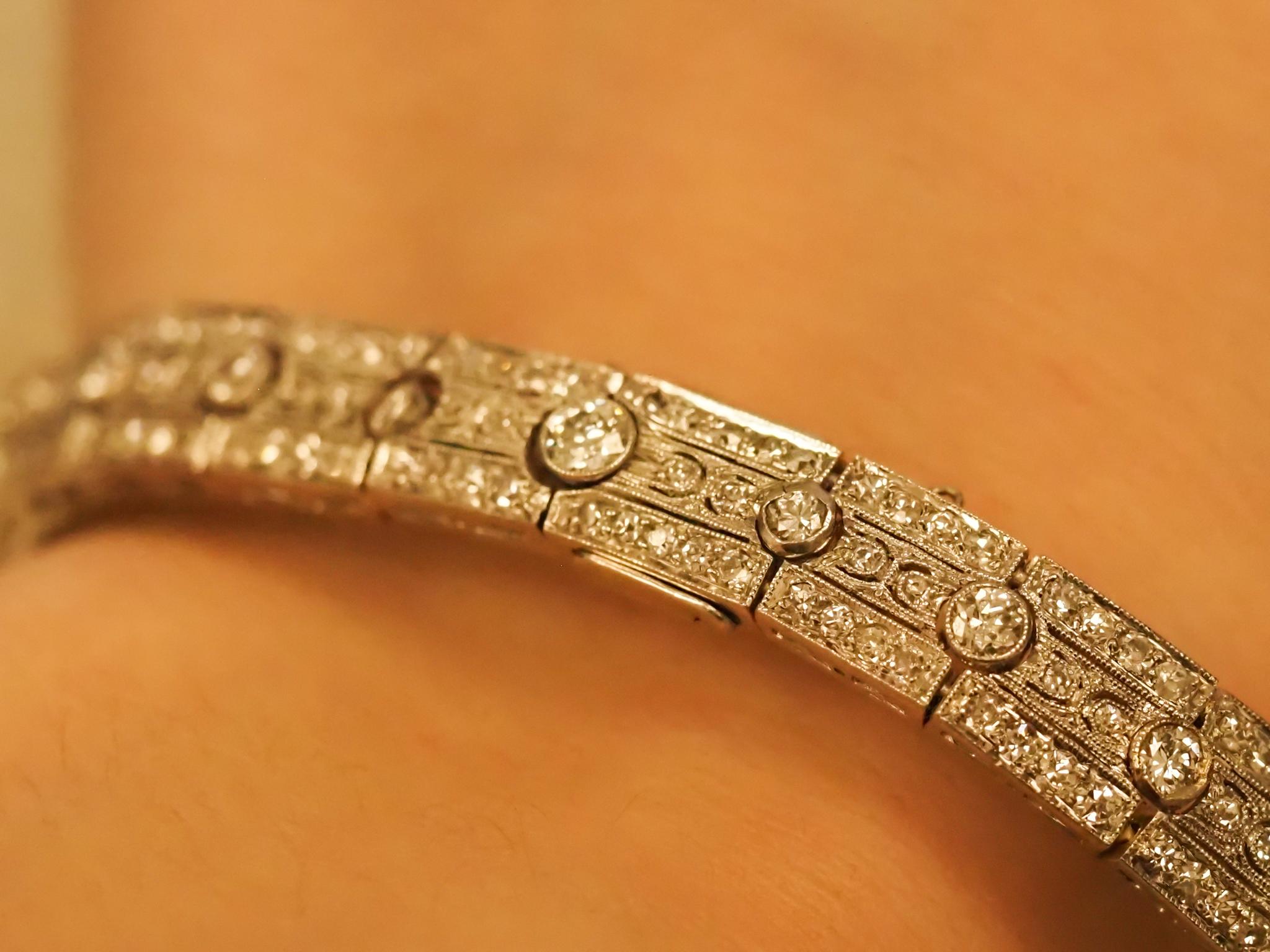 Women's or Men's Circa 1920s Platinum Art Deco 10ct Old European Diamond Bracelet For Sale