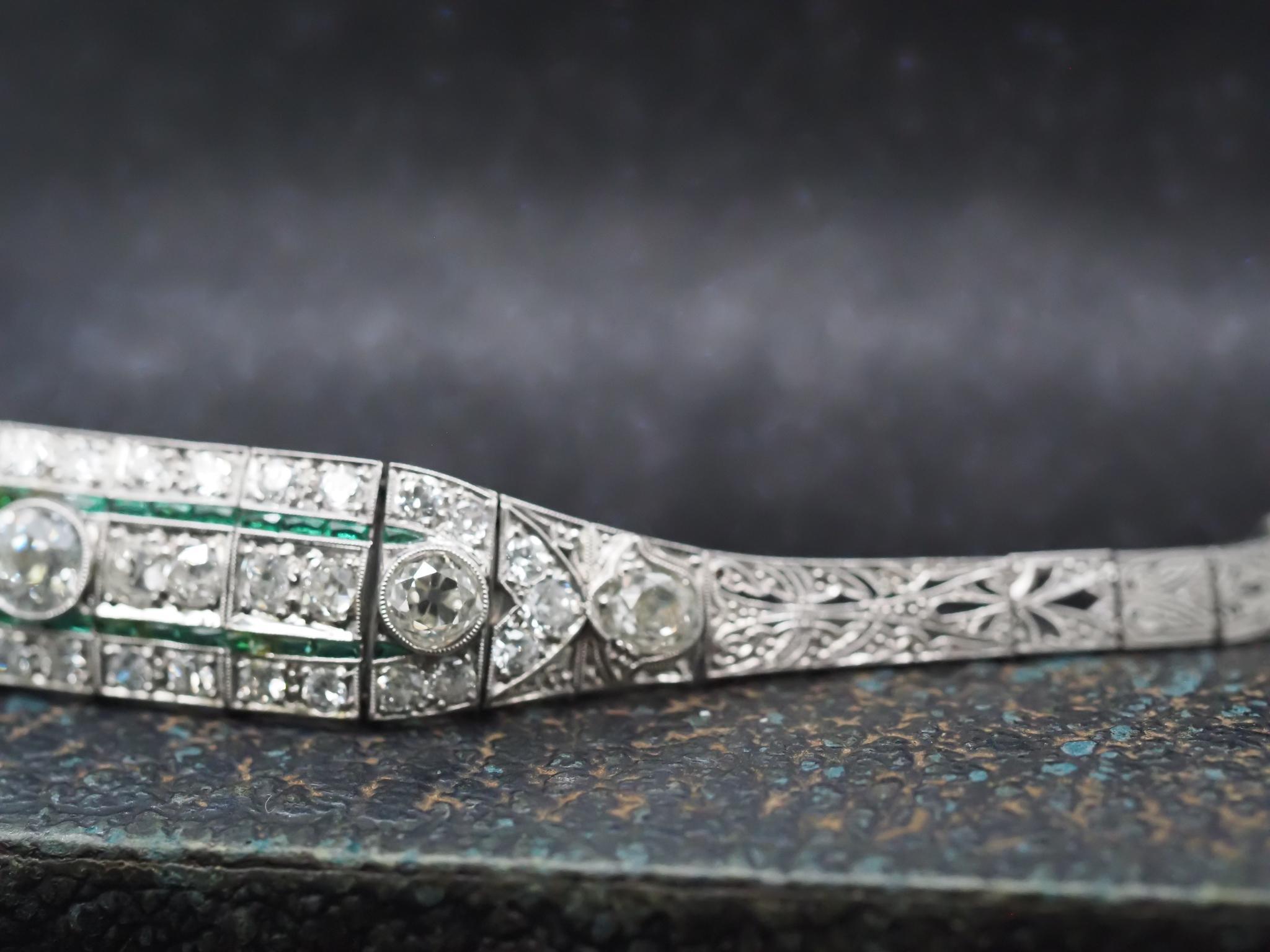 Circa 1920s Platinum Art Deco Old European Diamond and Emerald Bracelet For Sale 5