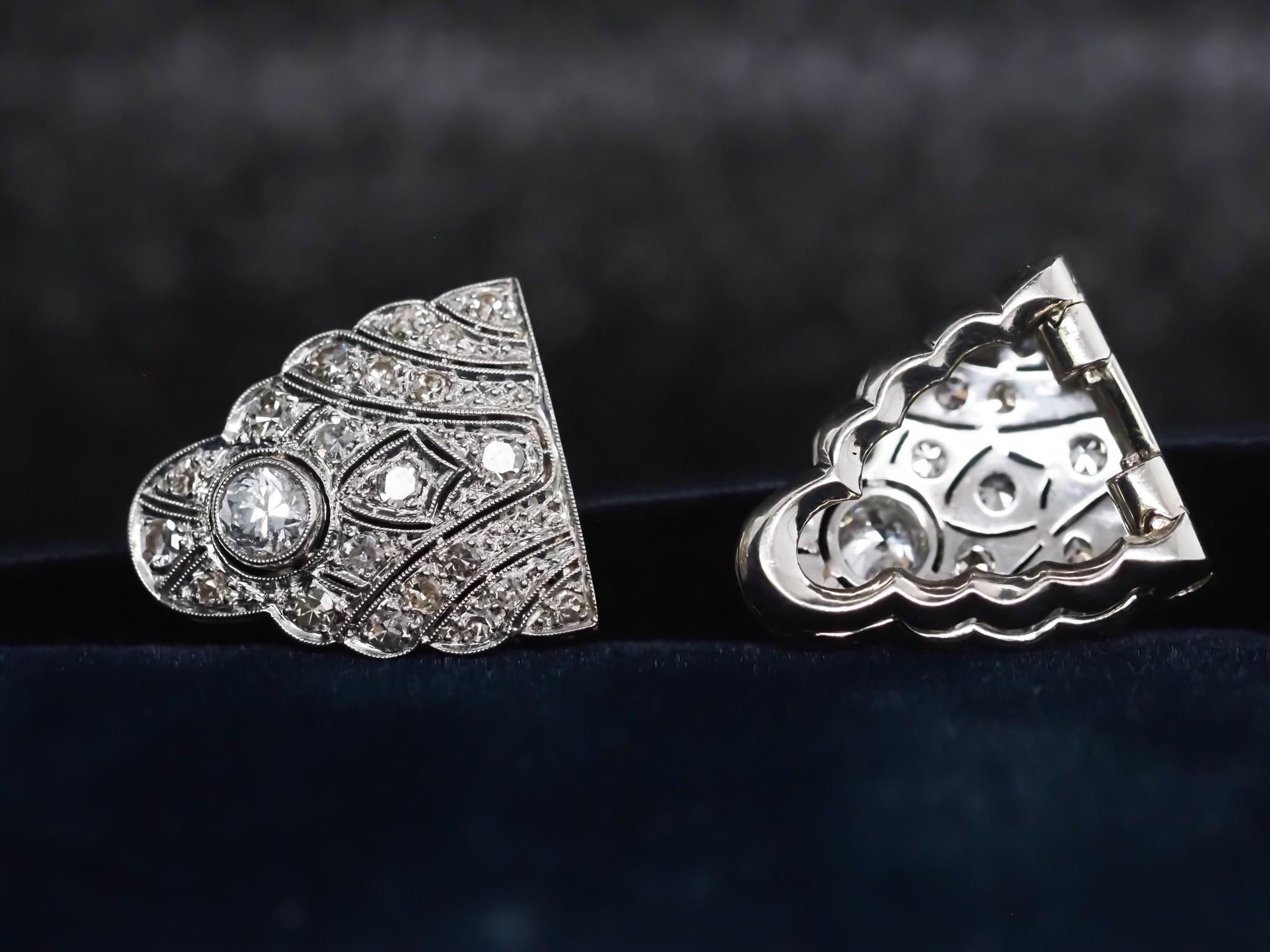 Women's Circa 1920s Platinum Art Deco Old European DIamond Double Clip Brooch