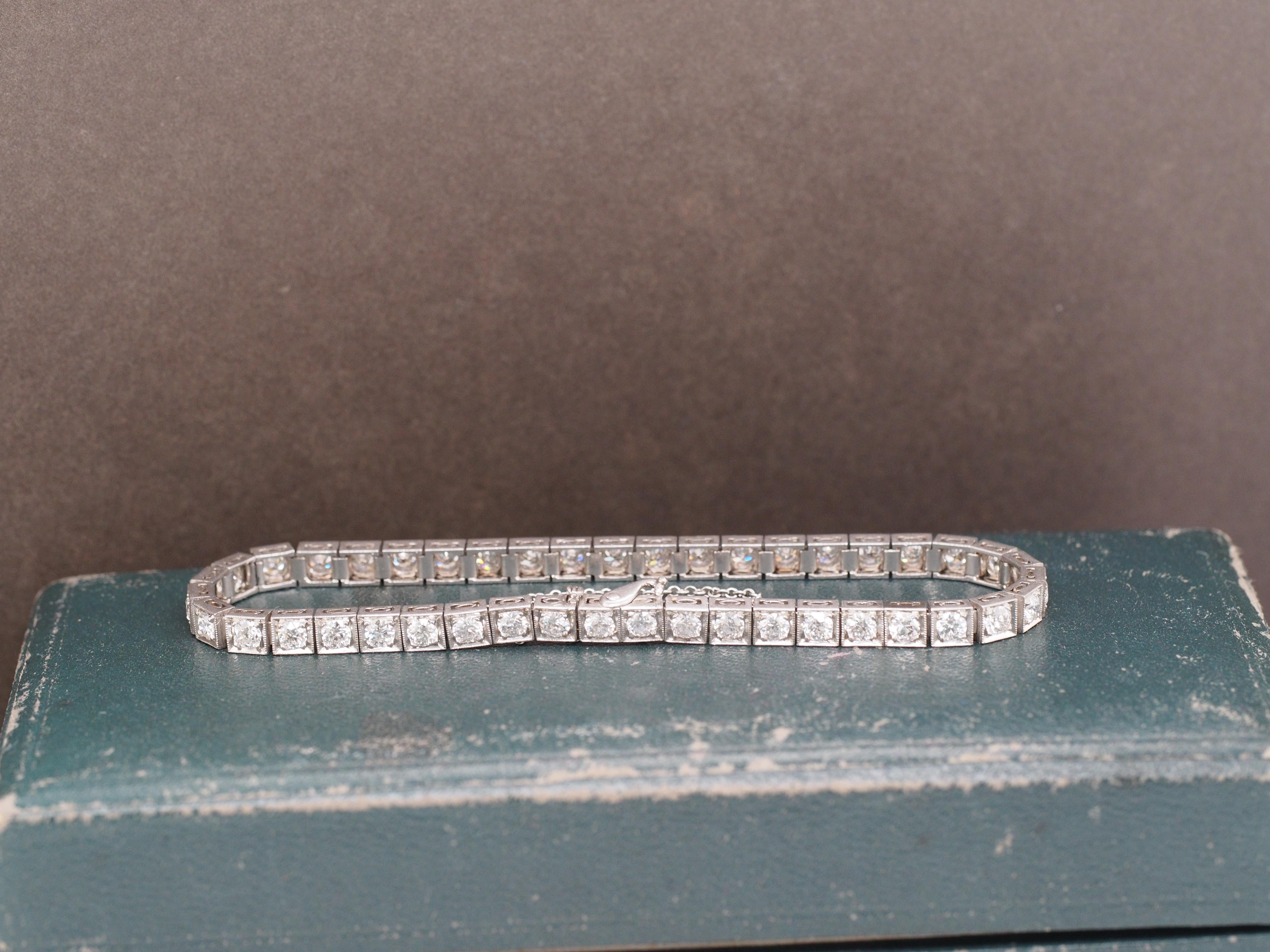 Year: 1920s
Item Details:
Metal Type: Platinum [Hallmarked, and Tested]
Weight: 18.1 grams (All Items Total)
Stone Details:
Type: Diamond (natural)
Weight: 4.25ct total weight
Cut: Old European Brilliant
Color: F/G
Clarity: VS
Bracelet Length