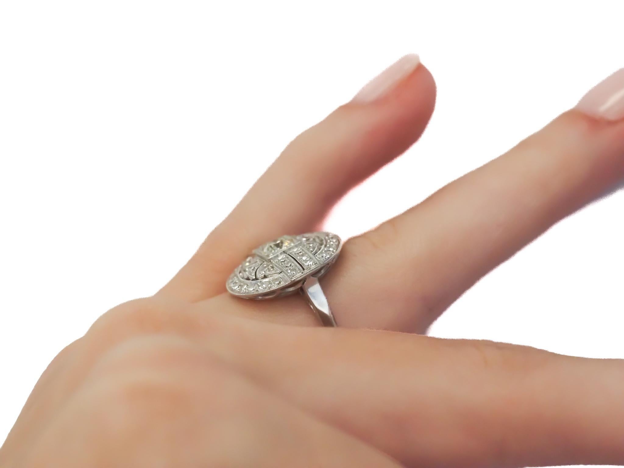 Circa 1920s Platinum Old European Brilliant Diamond  Ring For Sale 3