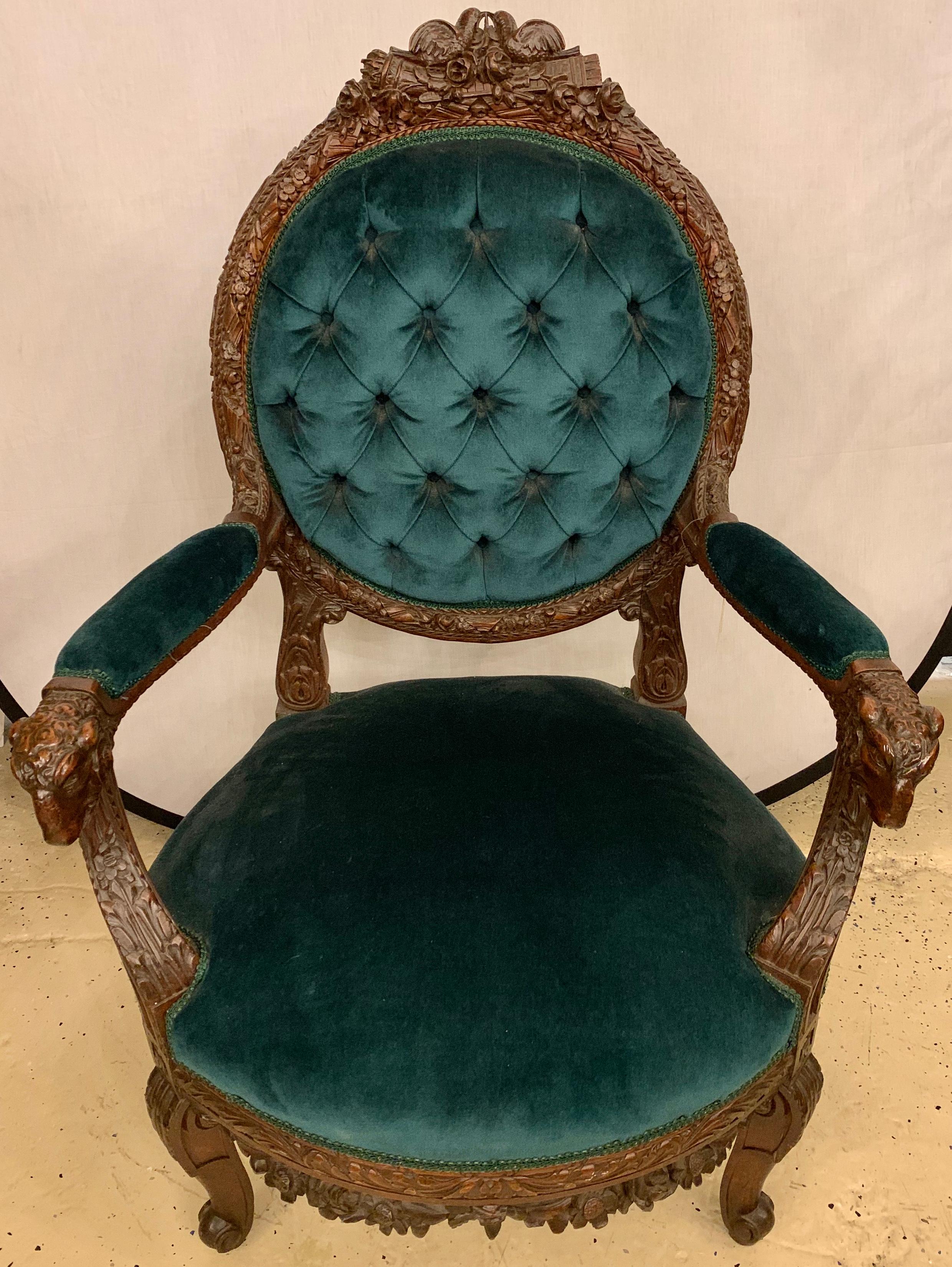 Ram’s head French armchair, cameo tufted back in a green velvet upholstery, circa 1920s. Strong and sturdy.


Greg
ZXXA/1hXA.