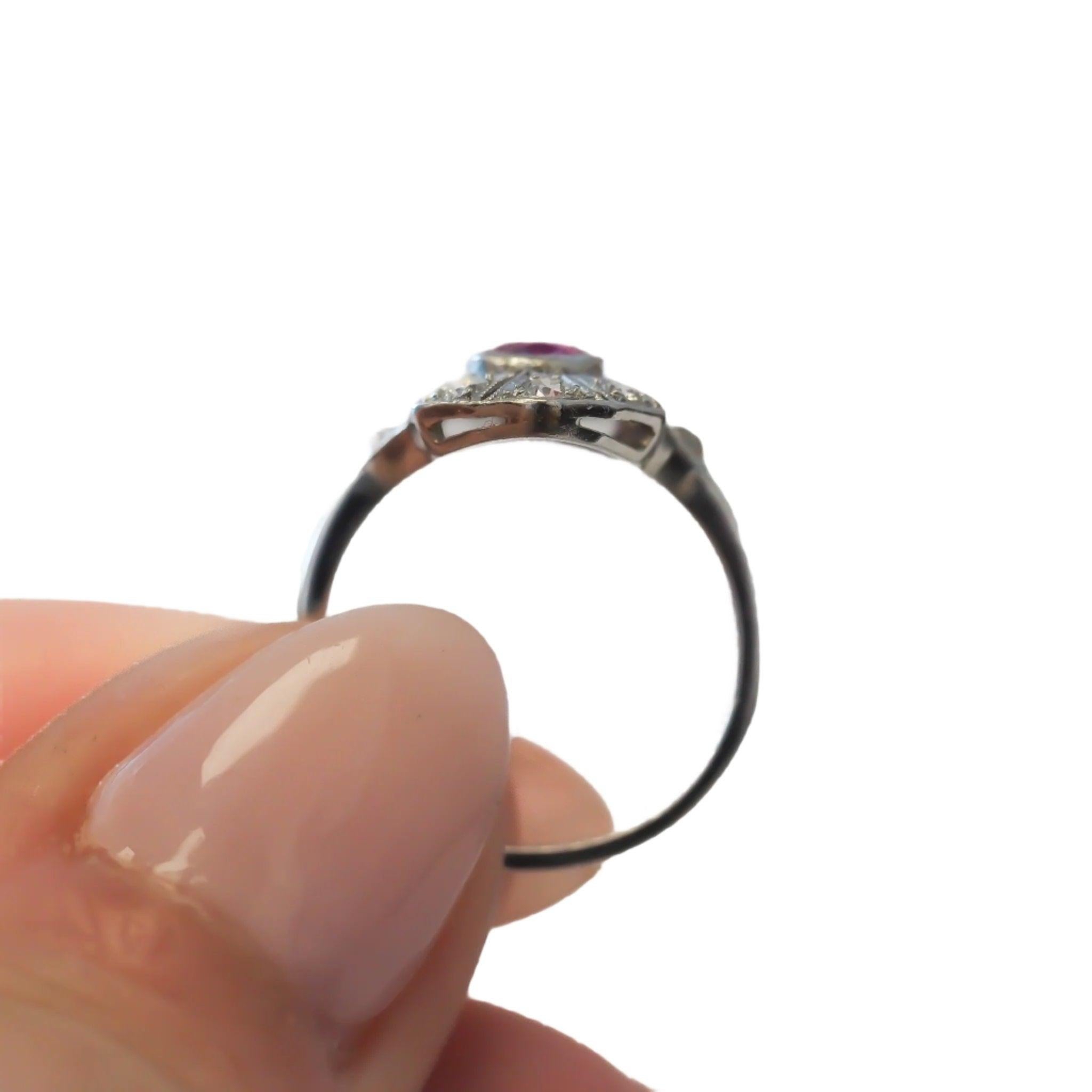Circa 1920s Unheated Pink Sapphire and Diamond Art Deco Ring For Sale 3
