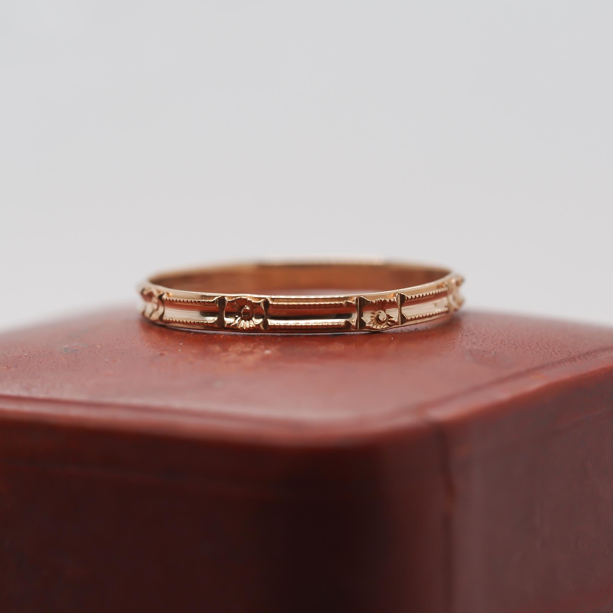 Women's Circa 1920s Yellow Gold Engraved Wedding Band Size 5.5 For Sale