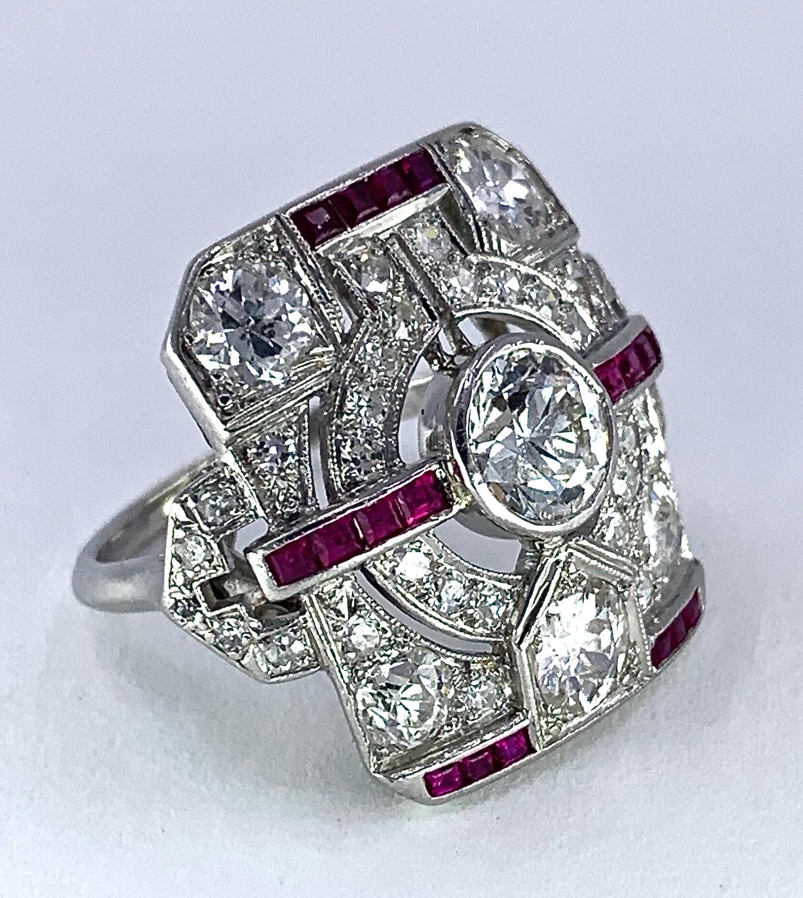 Art Deco 3 Carat Diamond and Ruby Tablet or Plaque Ring in Platinum, Circa 1925 For Sale 2