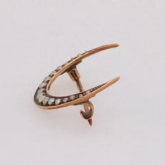 Seed Pearl Crescent Moon Brooch in 10 Karat Yellow Gold, circa 1925