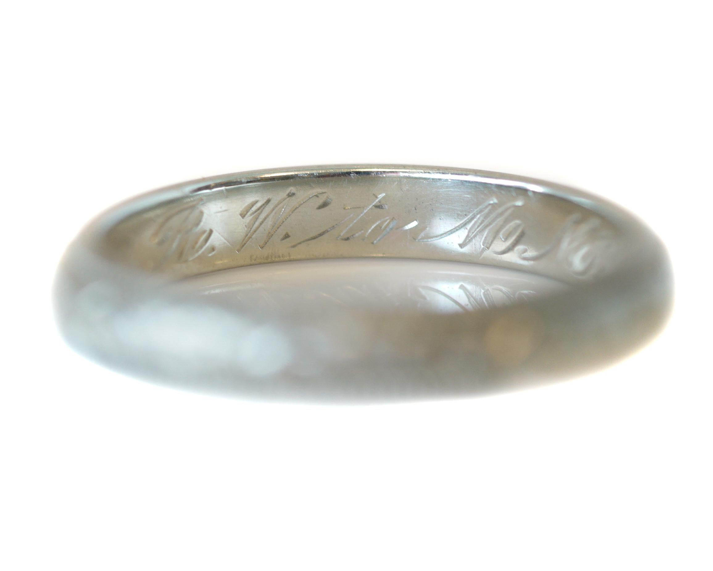18 Karat White Gold Floral Engraved Wedding Band, circa 1926 1