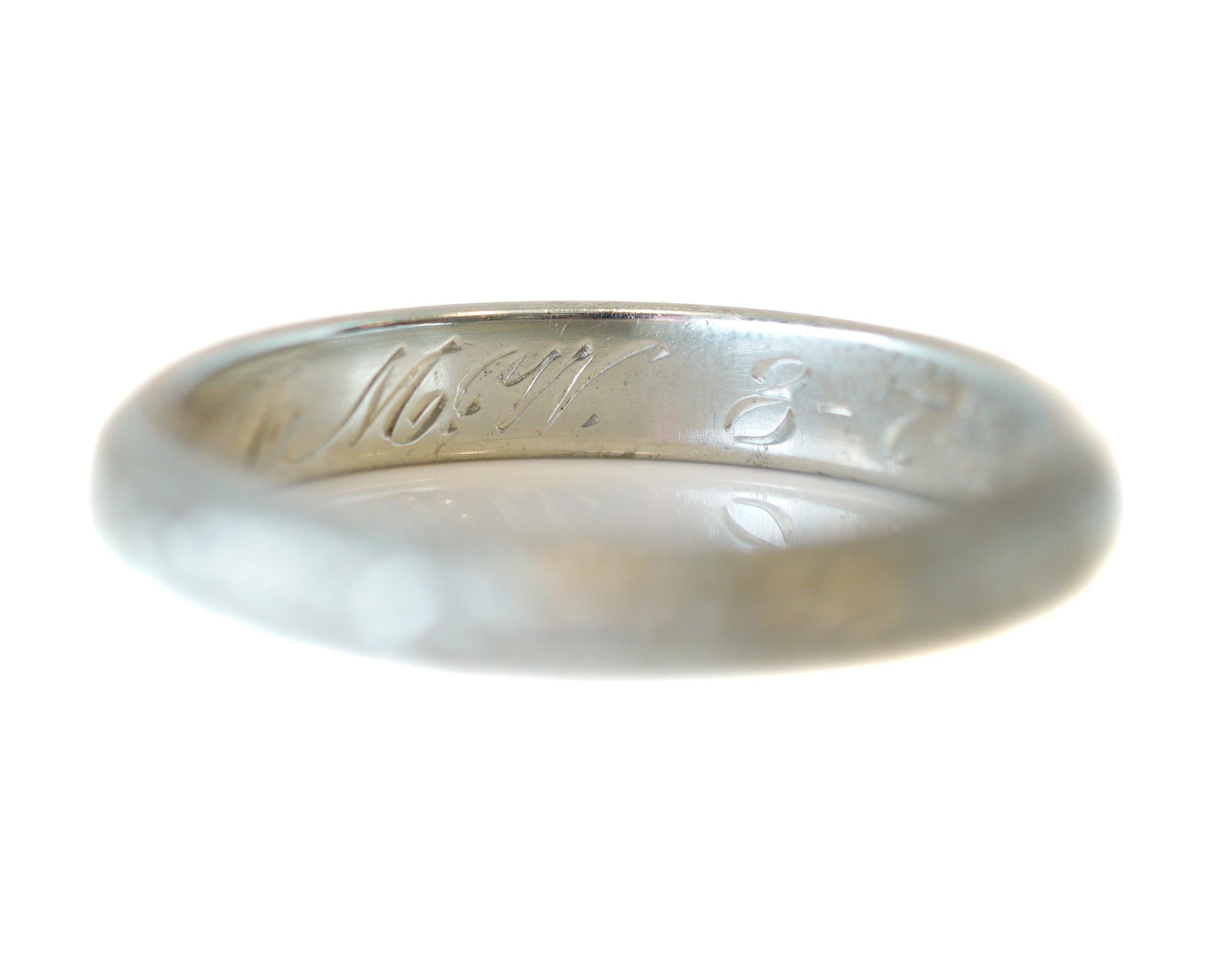 18 Karat White Gold Floral Engraved Wedding Band, circa 1926 3