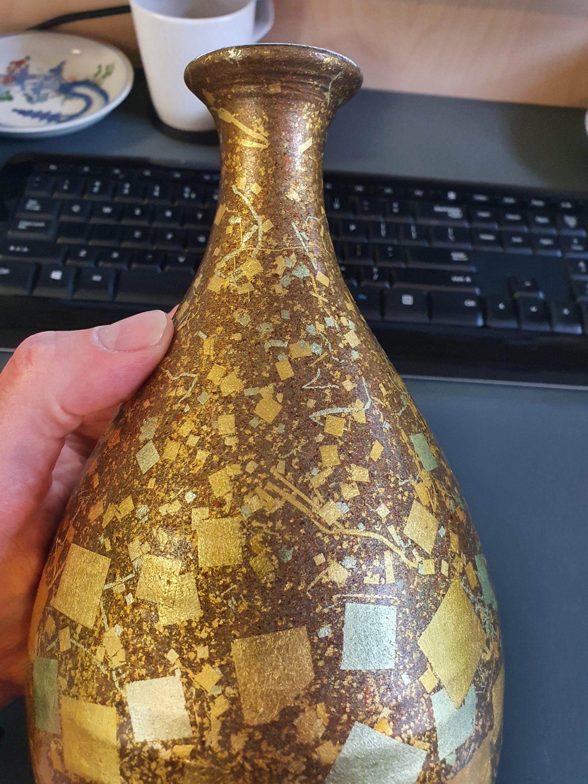 Japanese Vase Early Showa Period Japan Ceramix Goldleafs, circa 1930-1950 5