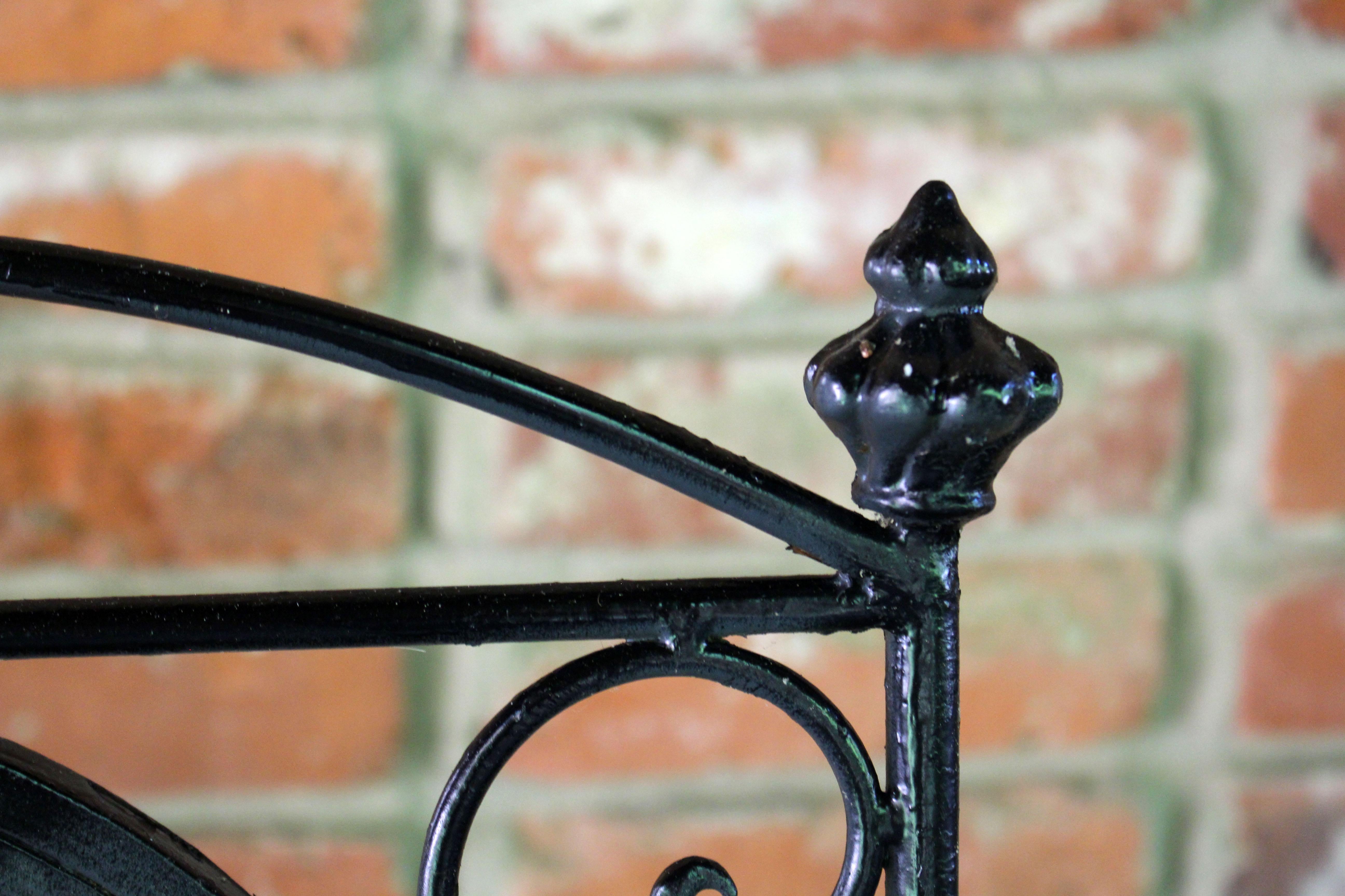 Circa 1930-50 French Wrought Iron Bistro Set In Good Condition In Chapel Hill, NC
