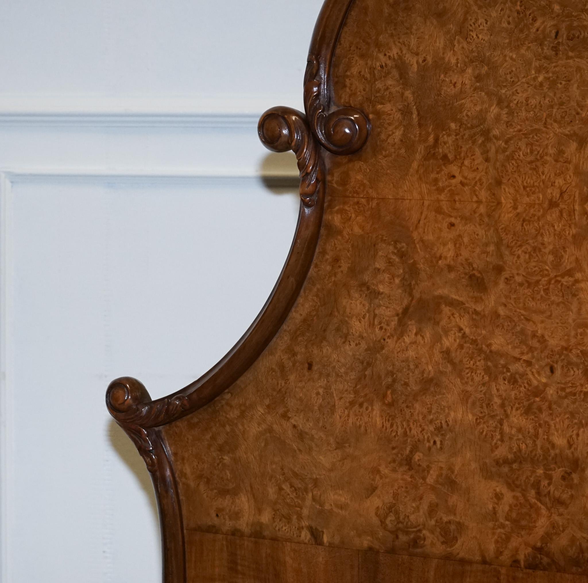 CIRCA 1930 ART DECO BURR WALNUT ENGLiSH MADE VONO BEDSTEAD FRAME QUEEN ANNE (2/2) Bon état - En vente à Pulborough, GB