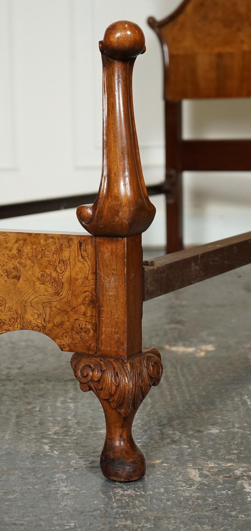 CIRCA 1930 ART DECO BURR WALNUT ENGLiSH MADE VONO BEDSTEAD FRAME QUEEN ANNE LEGS For Sale 3