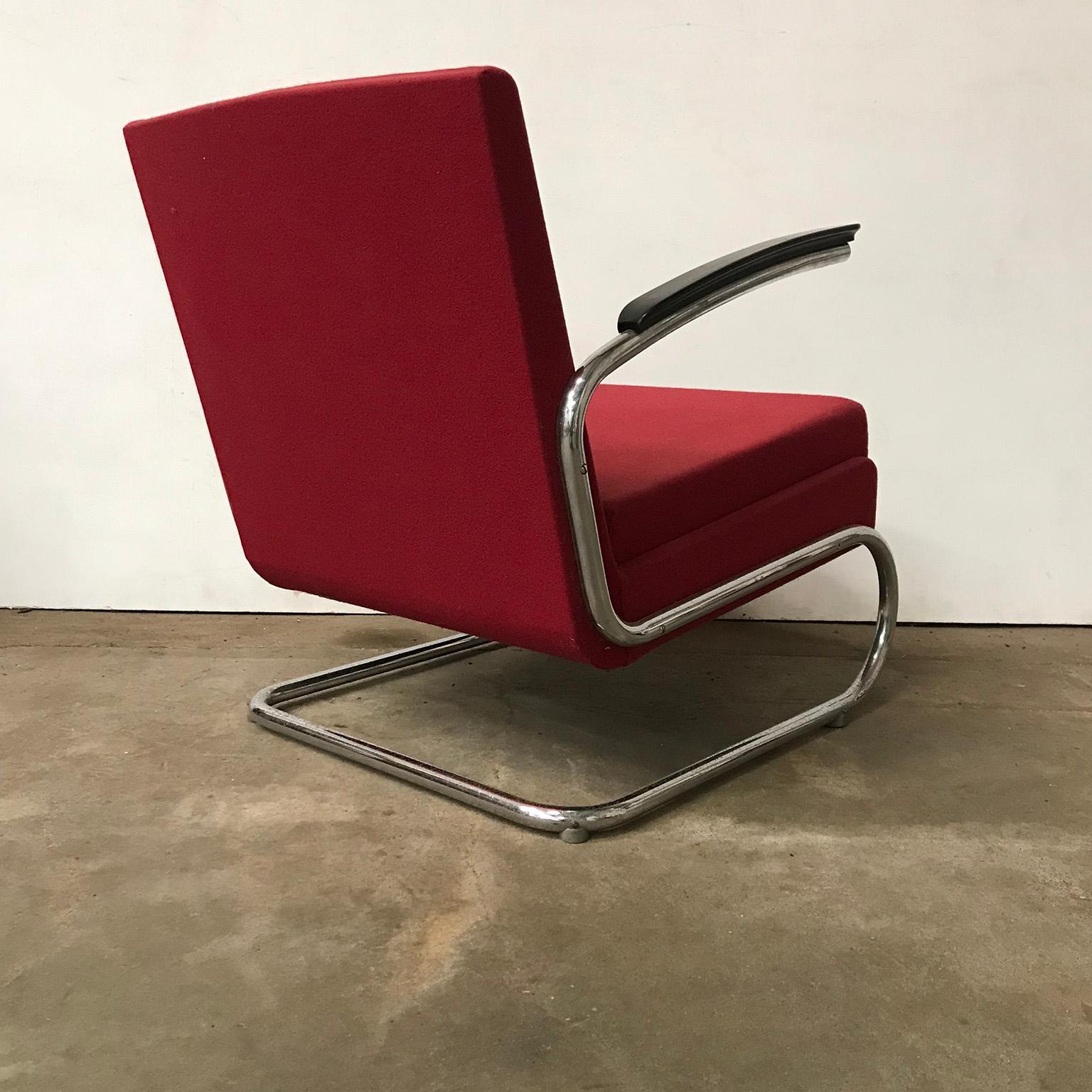 Mid-20th Century Dutch Tubular Easy Chair in Burgundy Red and Black Armrests, circa 1930