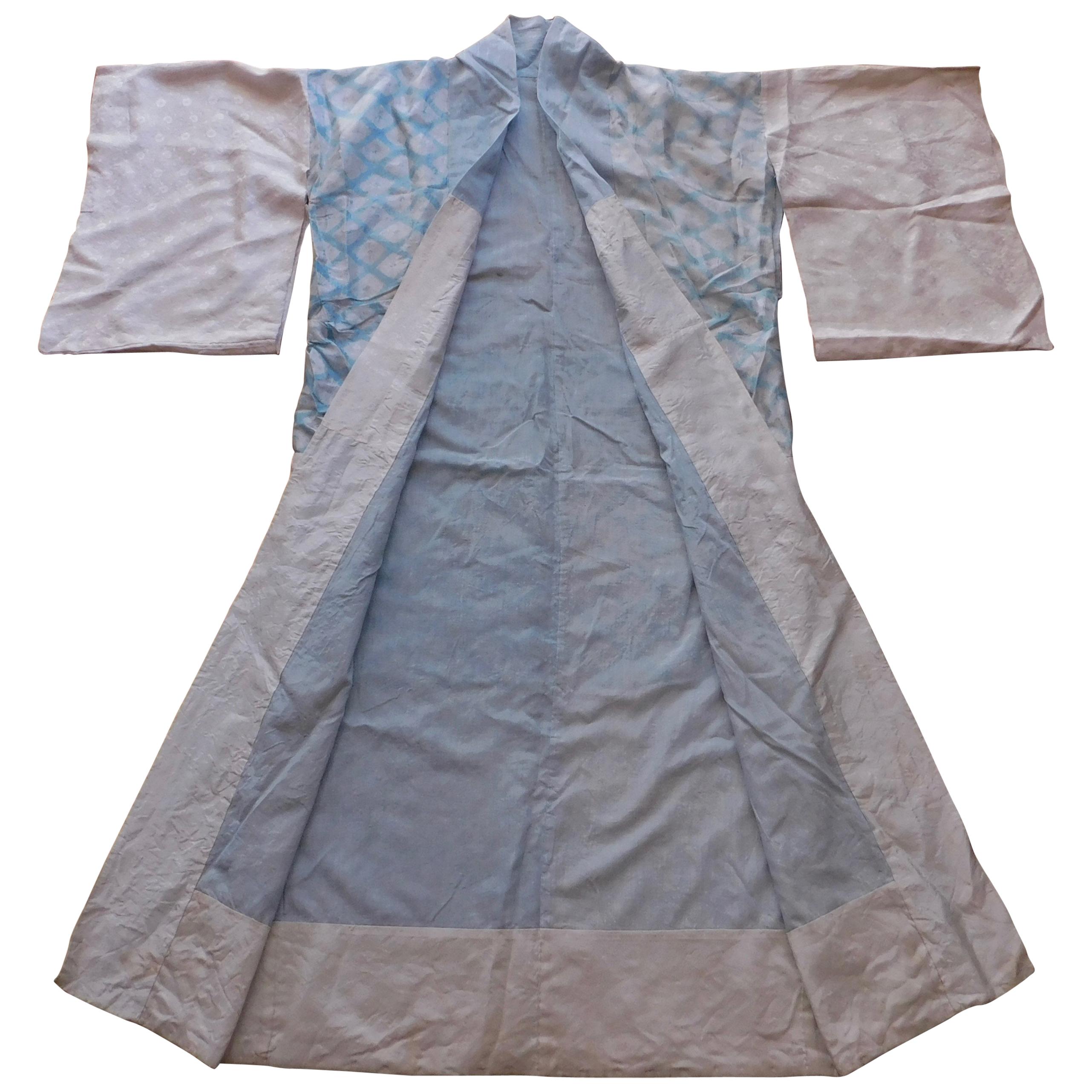 Japanese Silk Shibori Hand Dyed Juban Blue and White Kimono, circa 1930  For Sale