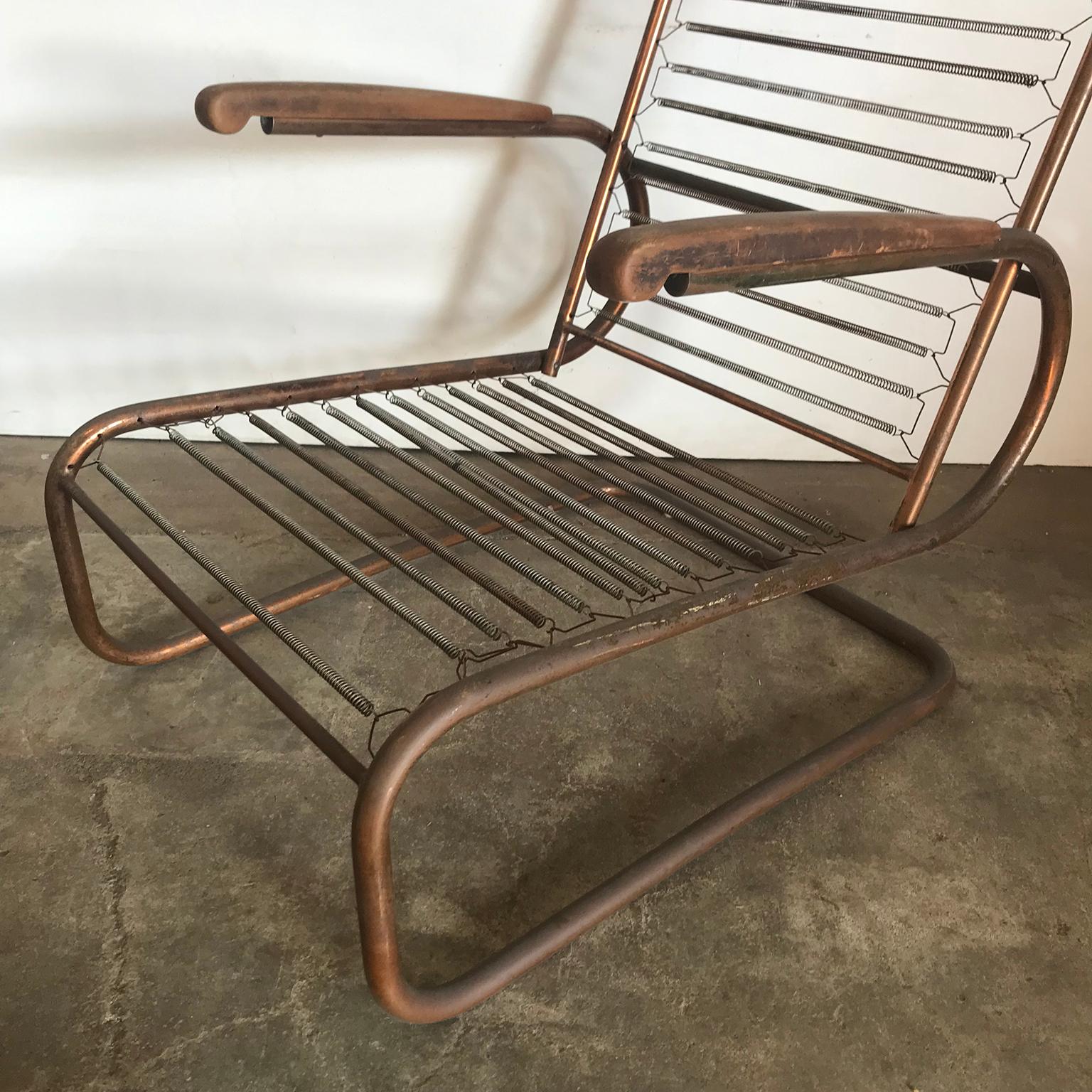 1930, Paul Schuitema pour Fana Metaal, chaise en cuivre rouge avec accoudoirs en bois en vente 4