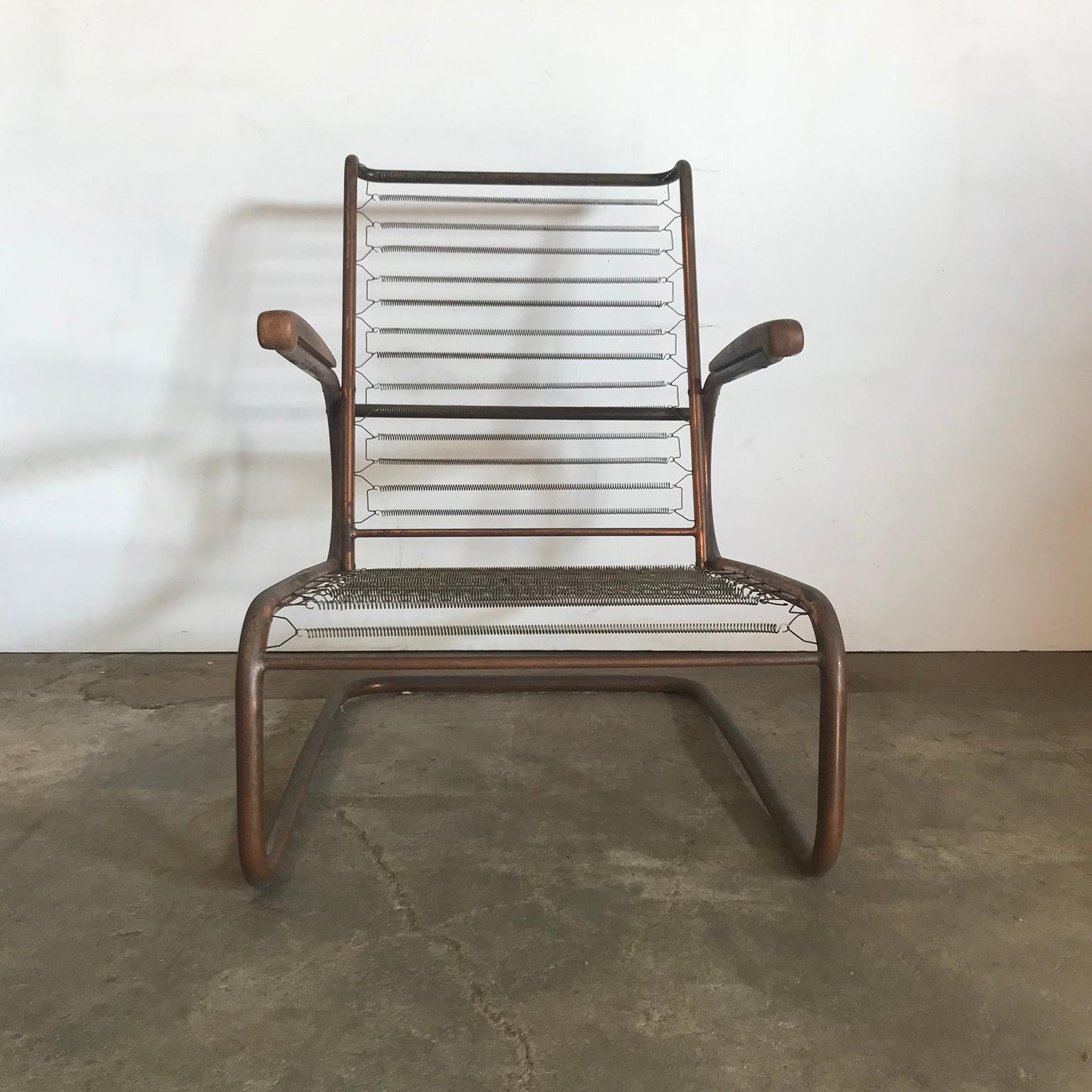 Cuivre 1930, Paul Schuitema pour Fana Metaal, chaise en cuivre rouge avec accoudoirs en bois en vente