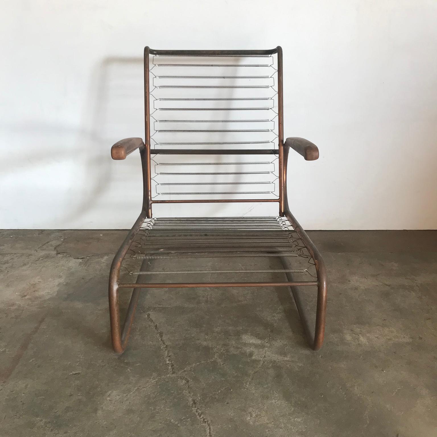 1930, Paul Schuitema pour Fana Metaal, chaise en cuivre rouge avec accoudoirs en bois en vente 1