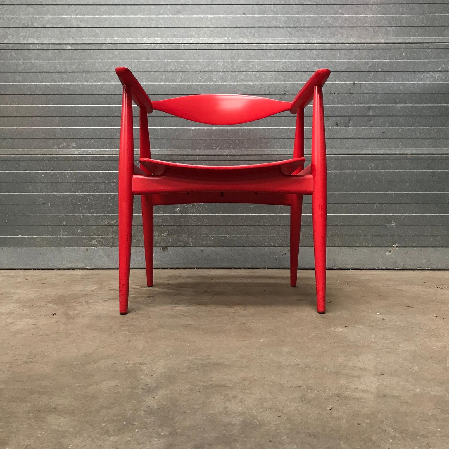 Chaise d'appoint Wegner très rare en bois peint à l'origine en rouge, datant d'environ 1930 en vente 4