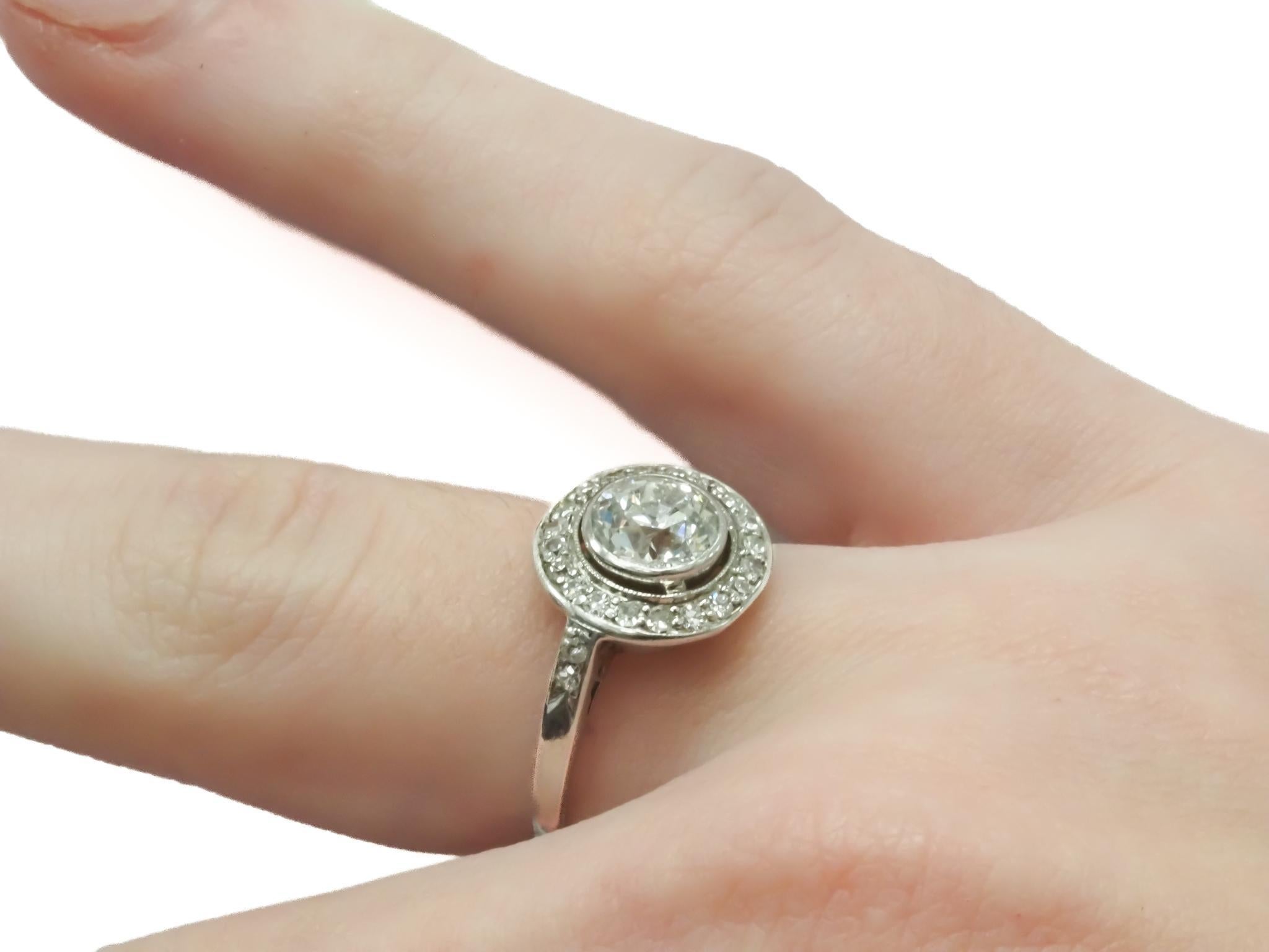 Women's Circa 1930s 1.00ct Old European  Diamond Engagement Ring For Sale