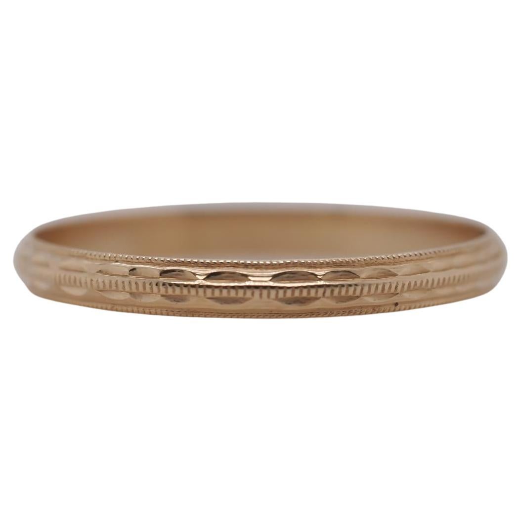Circa 1930s 10K Yellow Gold Hand Engraved Wedding Band size 5.75 For Sale