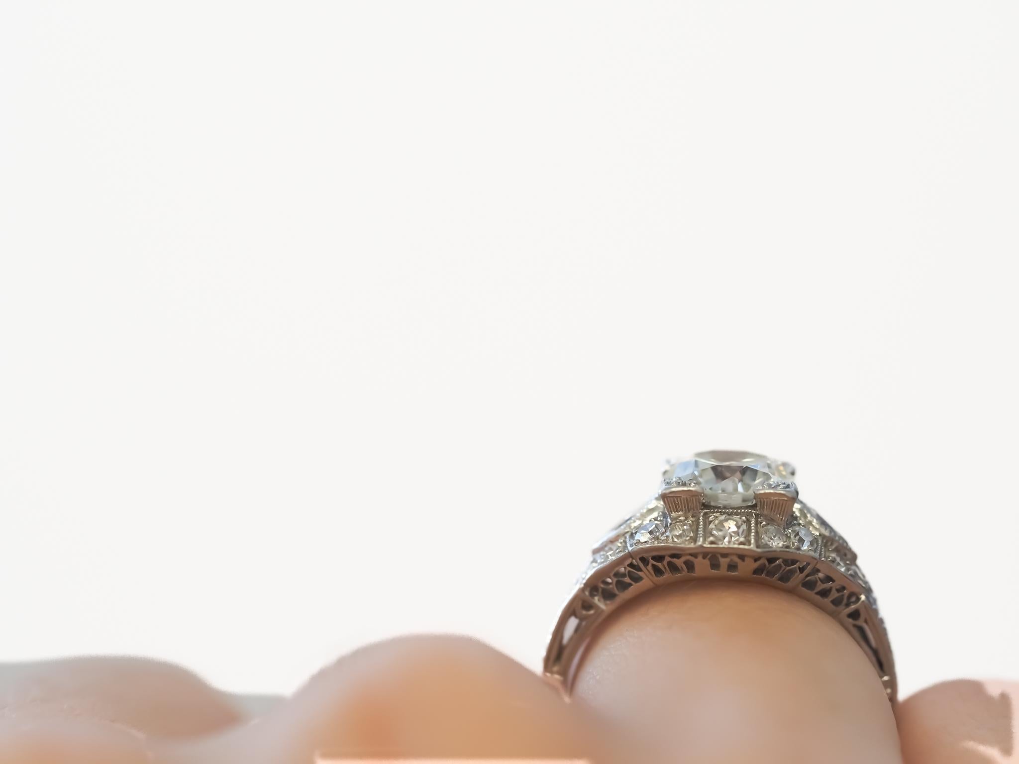 Verlobungsring aus Platin mit 1,30 Karat alteuropäischem Diamanten, ca. 1930er Jahre im Angebot 2