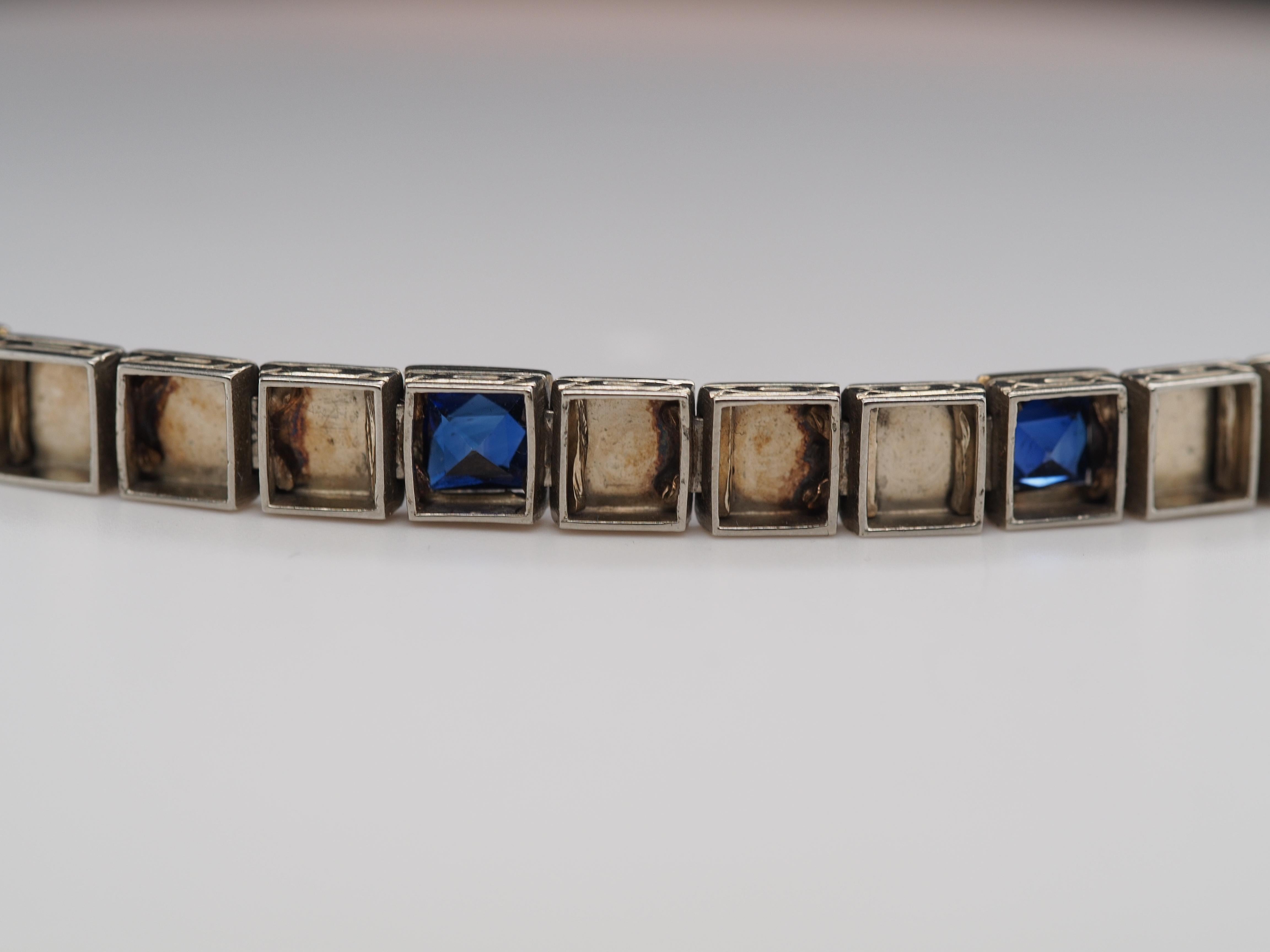 Item Details:
Metal Type: 18K White Gold [Hallmarked, and Tested]
Weight: 11.8 grams (All Items Total)
Stone Details:
Type: Sapphire
Weight: 2.00ct, total weight
Cut: French Cut
Bracelet Length in Inches: 7 inch
Condition: Excellent
