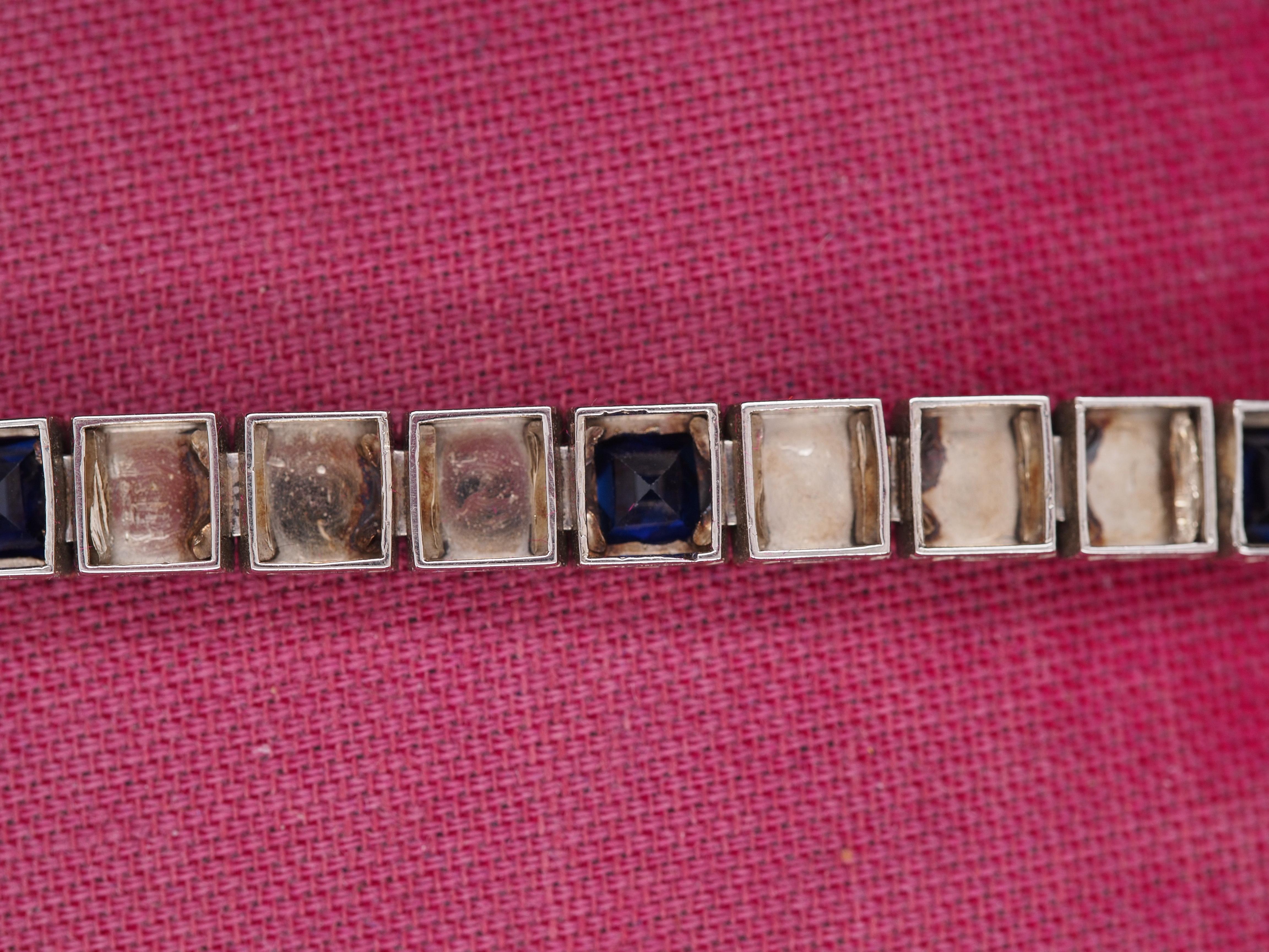 Bracelet Art déco en or blanc 14 carats avec saphirs, c. 1930 en vente 4