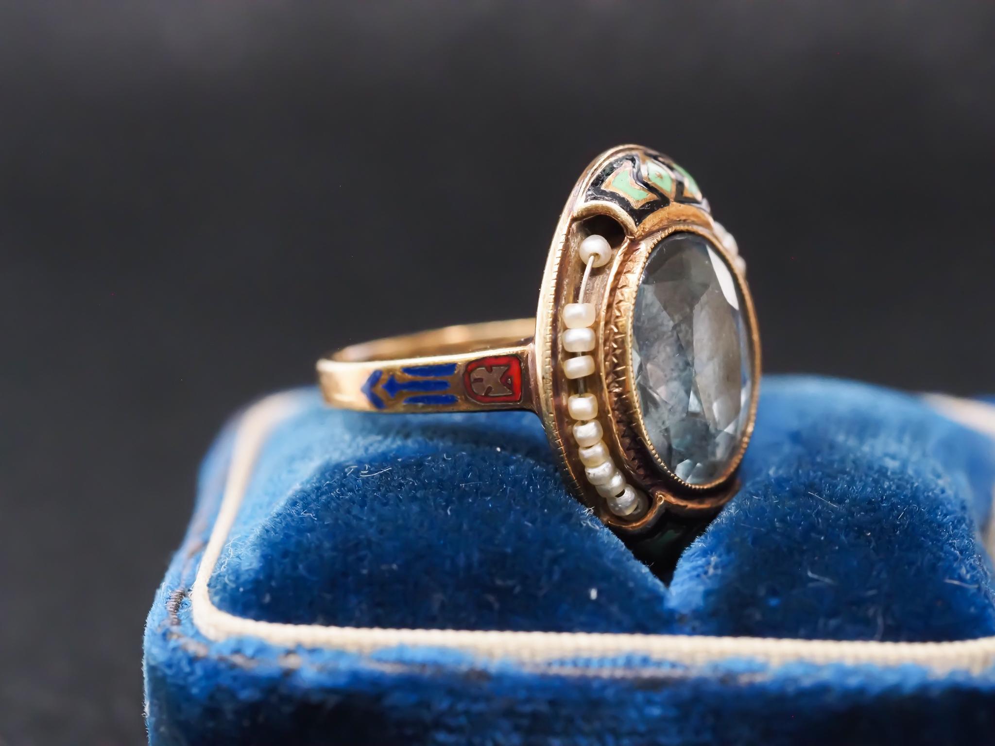 Circa 1930s 14K Yellow Gold, Enamel and Zircon Ring In Good Condition For Sale In Hicksville, NY