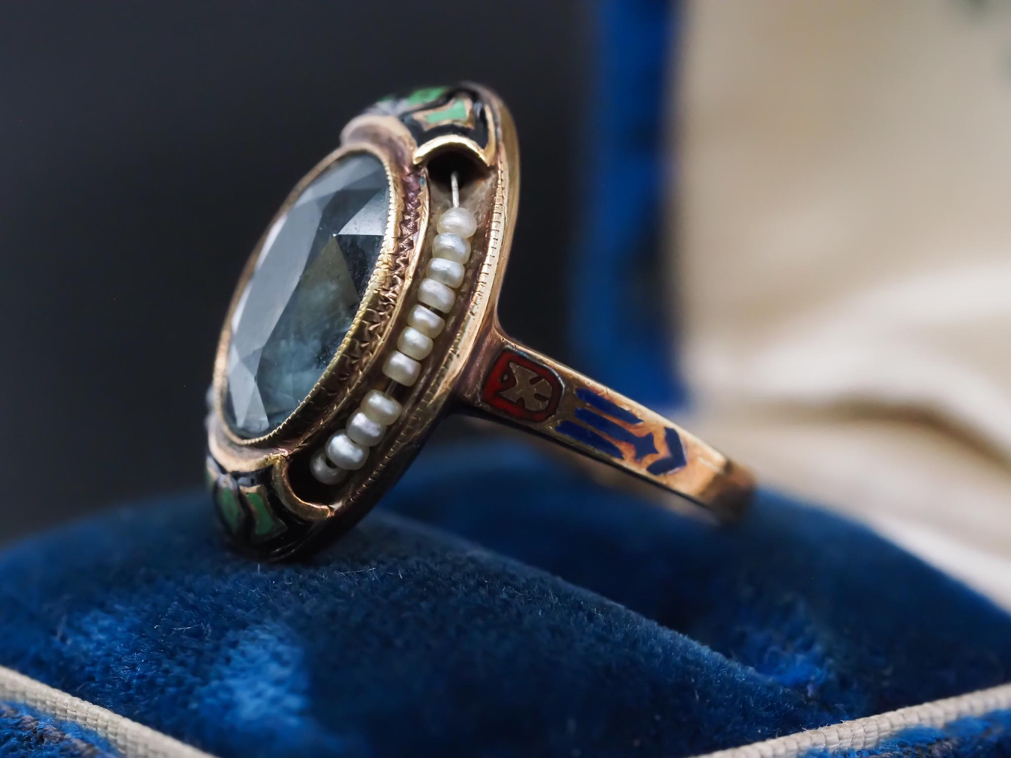 Circa 1930s 14K Yellow Gold, Enamel and Zircon Ring For Sale 3