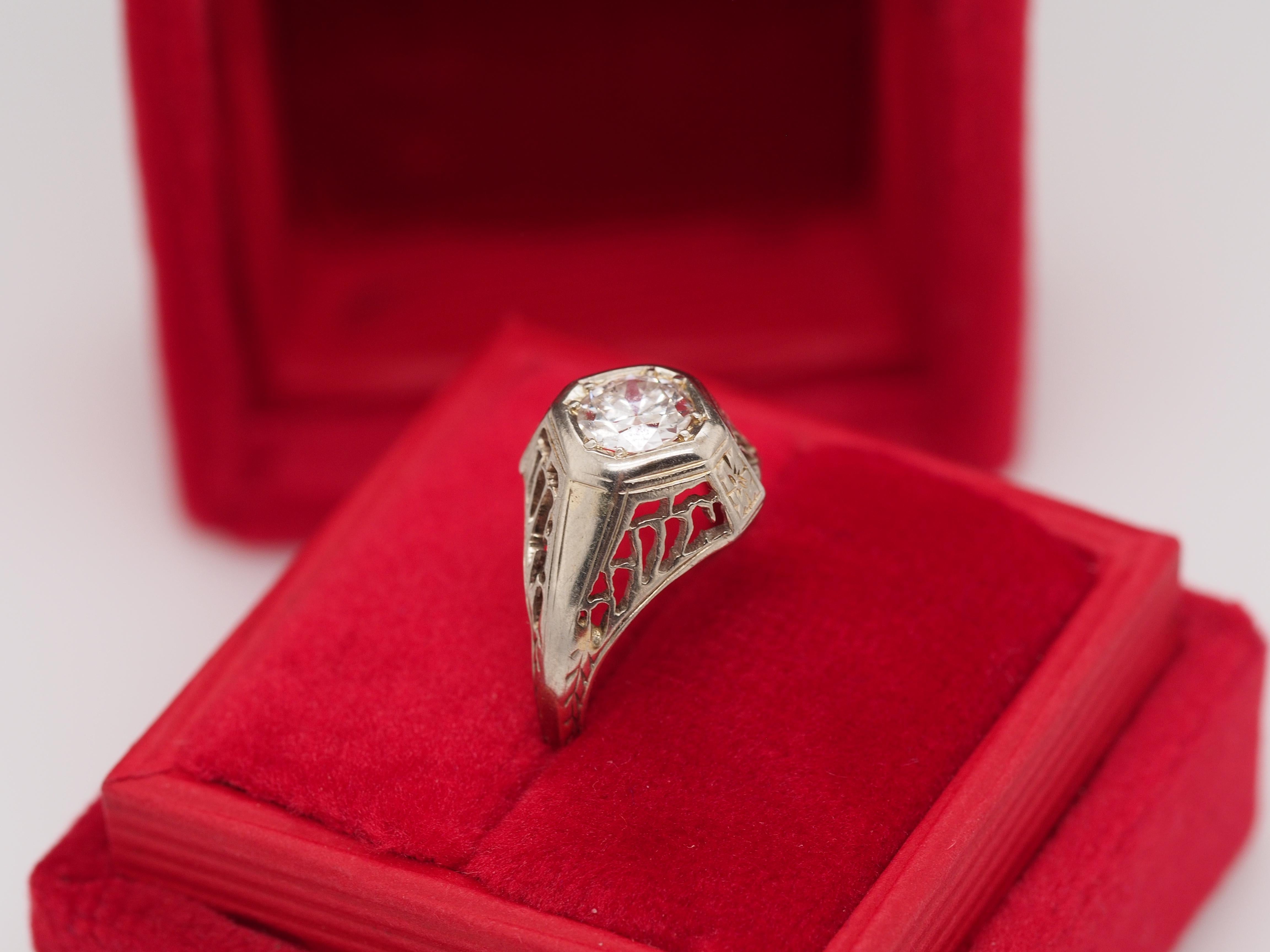 Circa 1930s 18K White Gold .35ct Old European Brilliant Diamond Engagement Ring For Sale 2