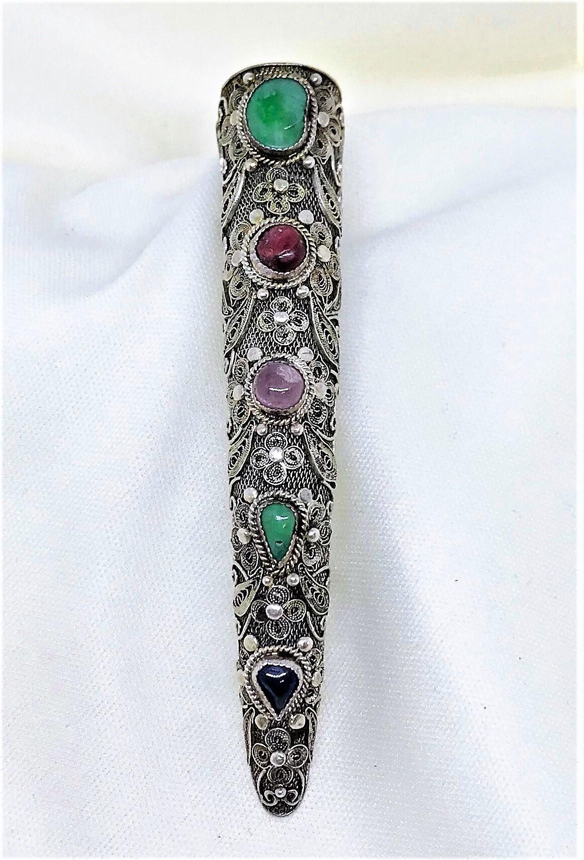 Circa 1930s Chinese Sterling Silver and Jade Nail Cover Brooch In Good Condition For Sale In Long Beach, CA