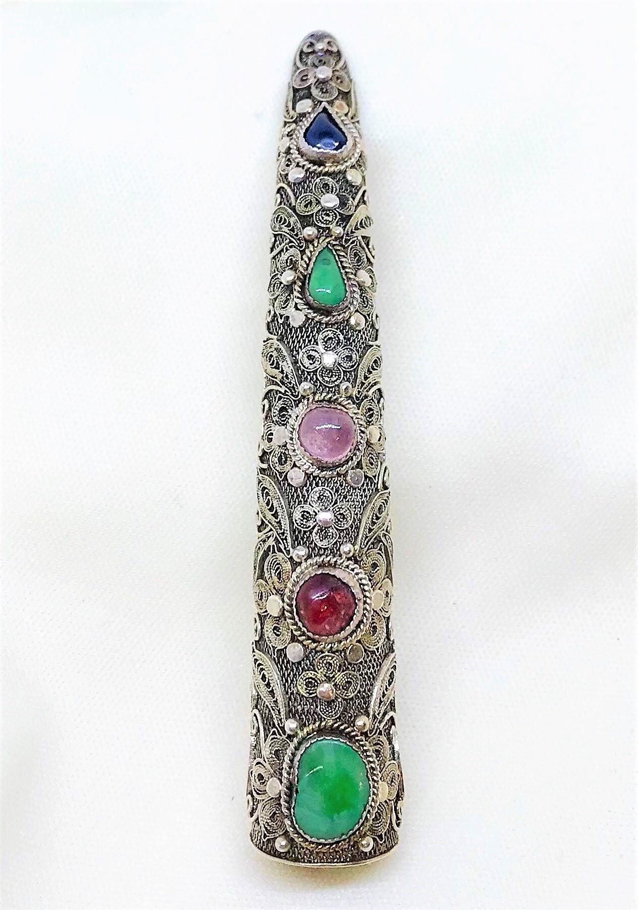 Women's or Men's Circa 1930s Chinese Sterling Silver and Jade Nail Cover Brooch For Sale