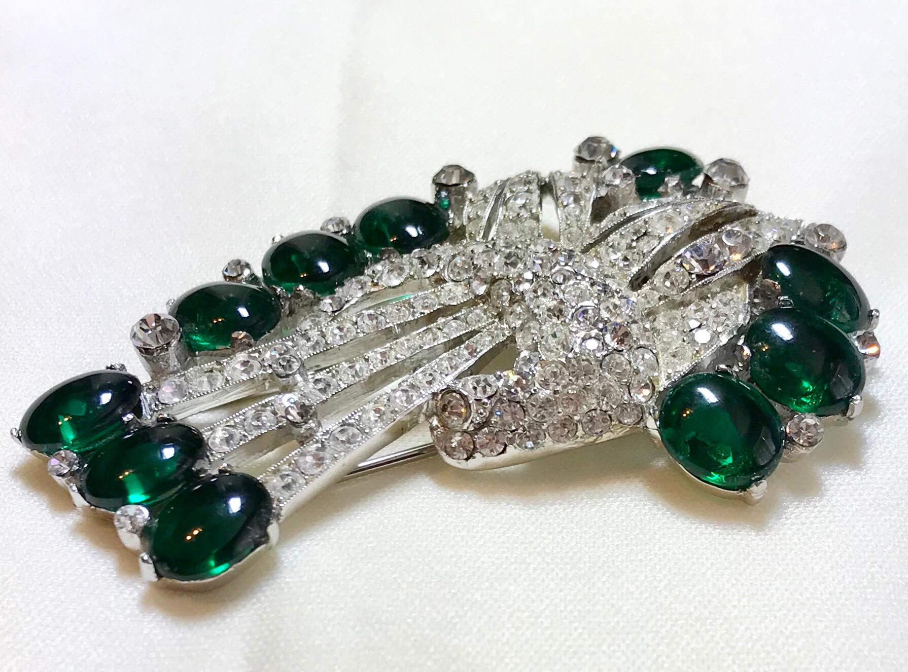 Art Deco Circa 1930s Coro Emerald Green Cabochon & Rhinestone Brooch/Clip For Sale