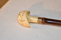 Bastone o bastone da passeggio inglese del 1930 circa con manico in osso