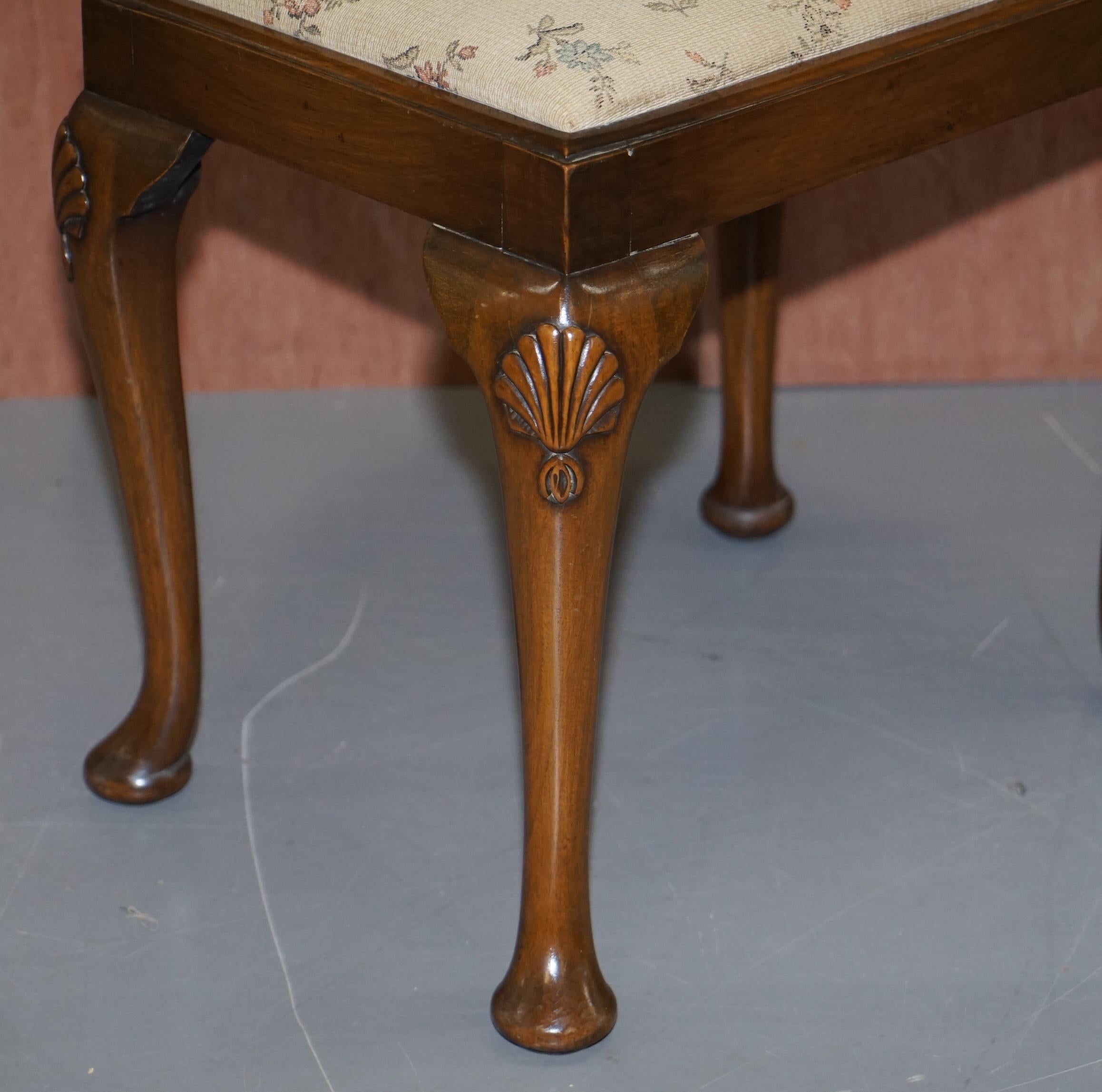 Figured Walnut Dressing Table & Stool Part of Suite Trifold Mirrors, circa 1930s 9
