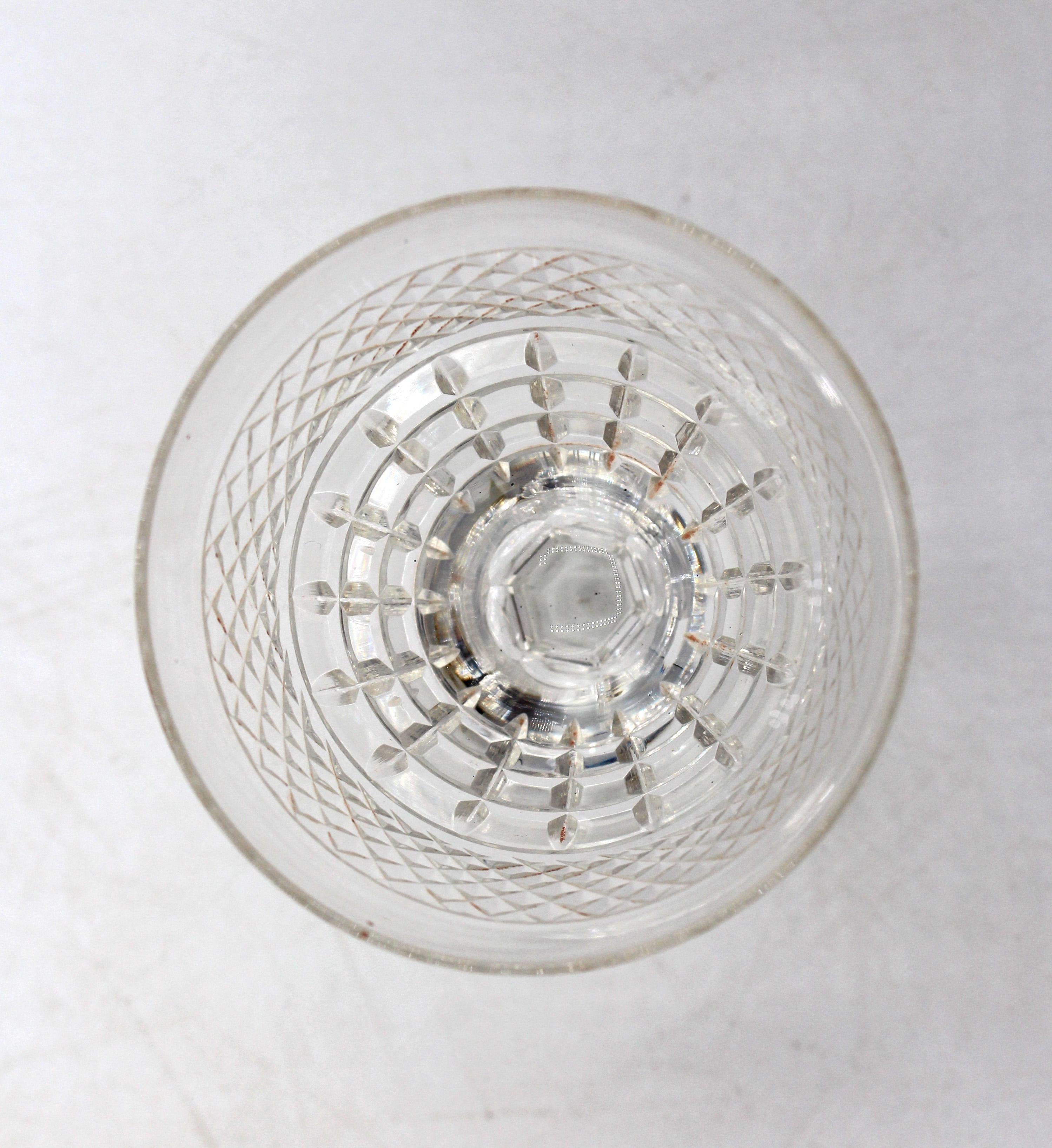 Juego italiano de 10 +1 copas de cristal tallado para aperitivo de los años 30 Italiano en venta