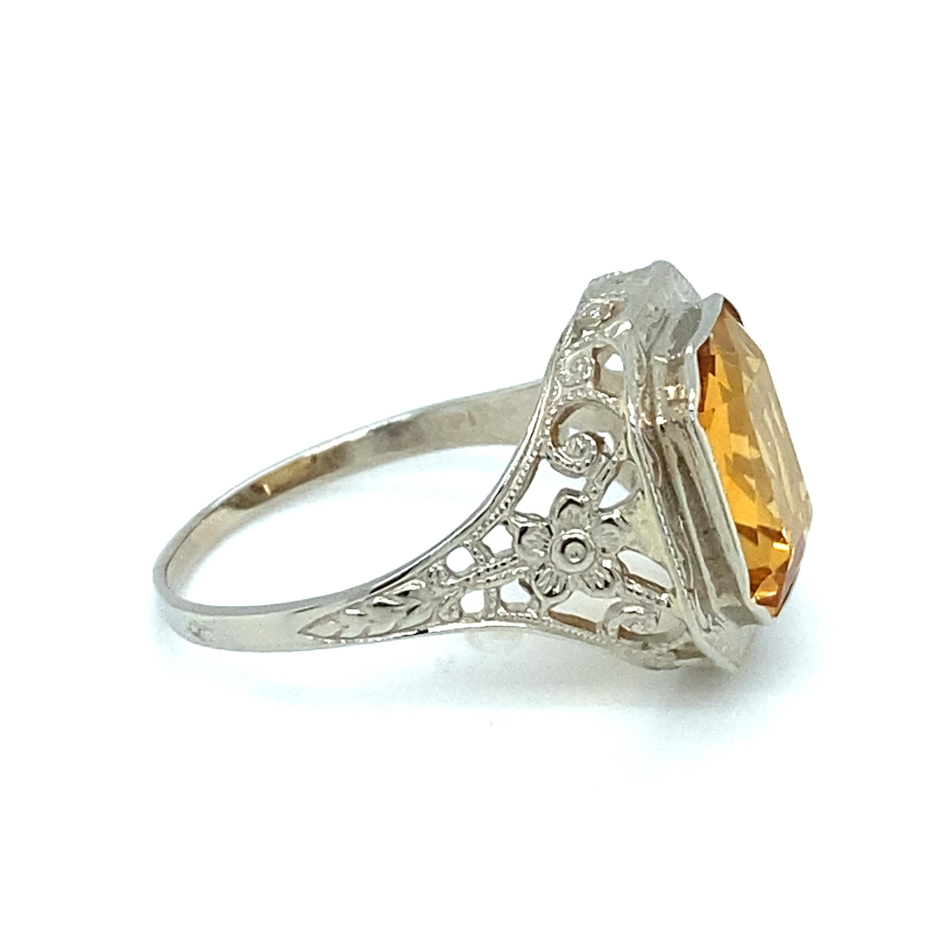 CIRCA 1930er Jahre Rechteckiger Citrin Art Deco Ring in 14 Karat Weißgold für Damen oder Herren