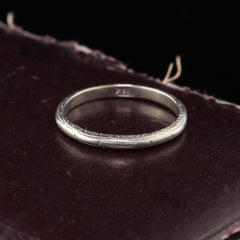 Antique Art Deco 14 Karat White Gold Engraved Wedding Band, circa 1934