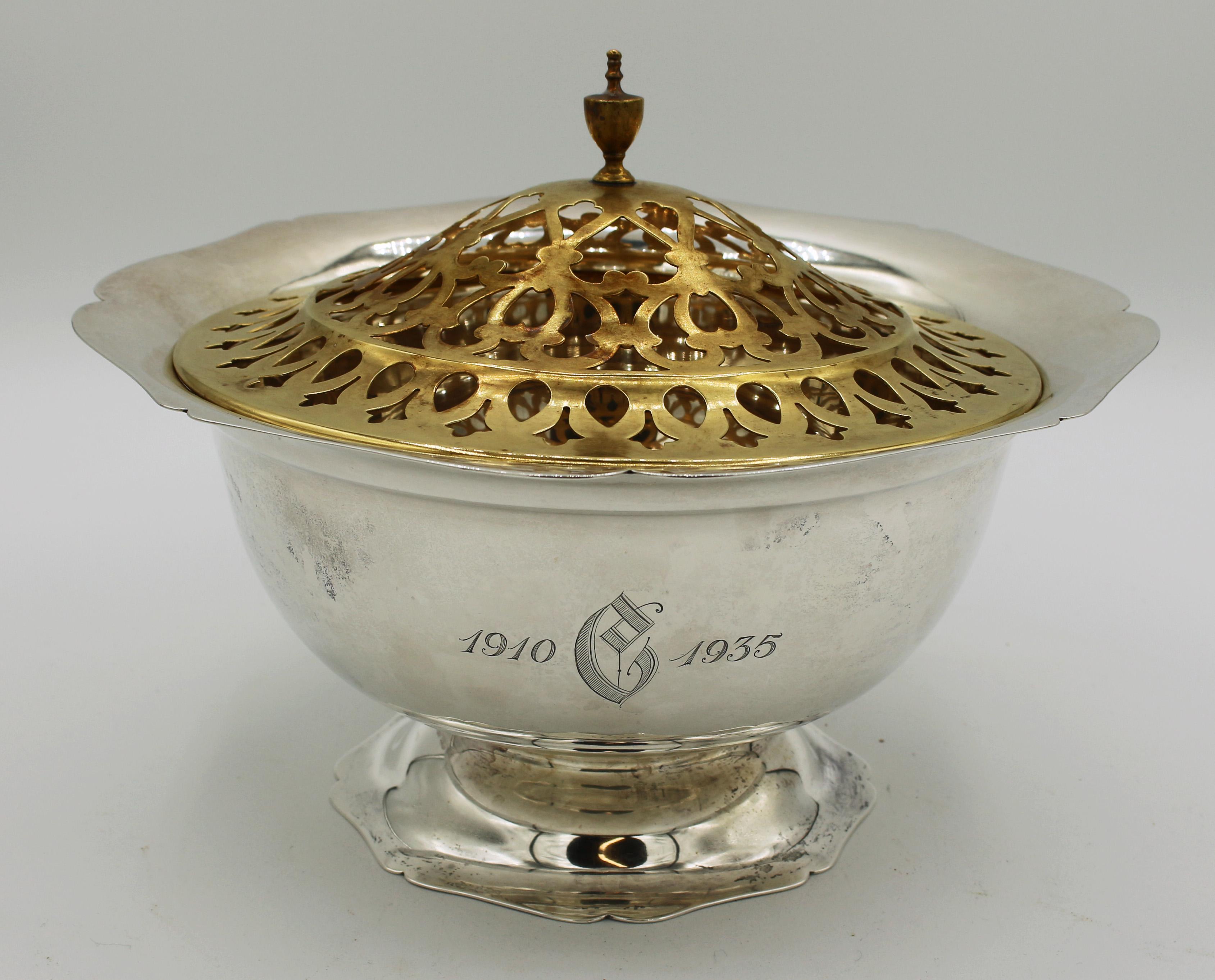 Alvin Art Deco lobed sterling bowl with 1935 engraved panel. Together with a gilt metal potpourri cover. The cover doubles for floral arrangements if combined with a heavy glass or metal frog (not included). 25.40 troy oz. Measures: 10