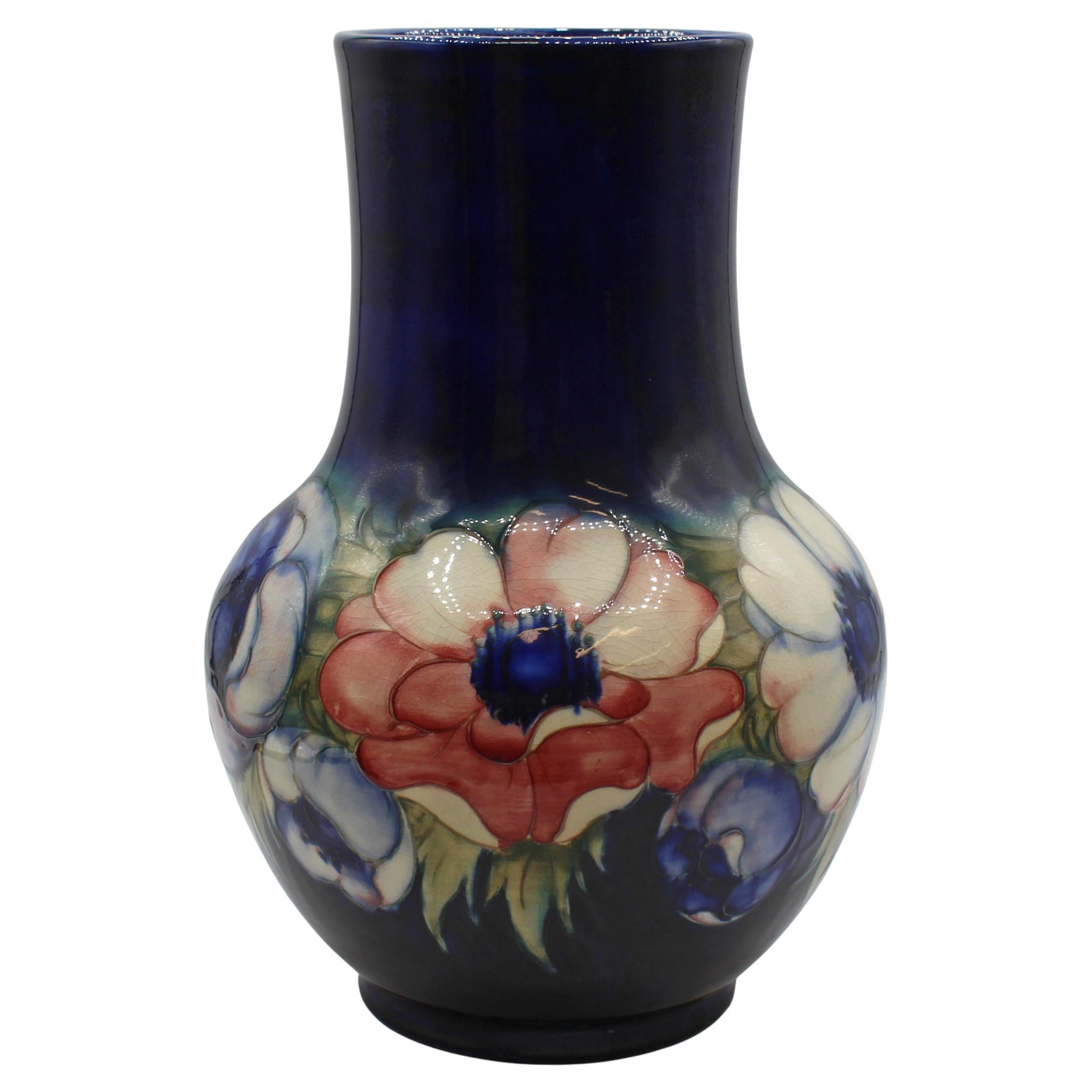 How do I identify Moorcroft pottery patterns?