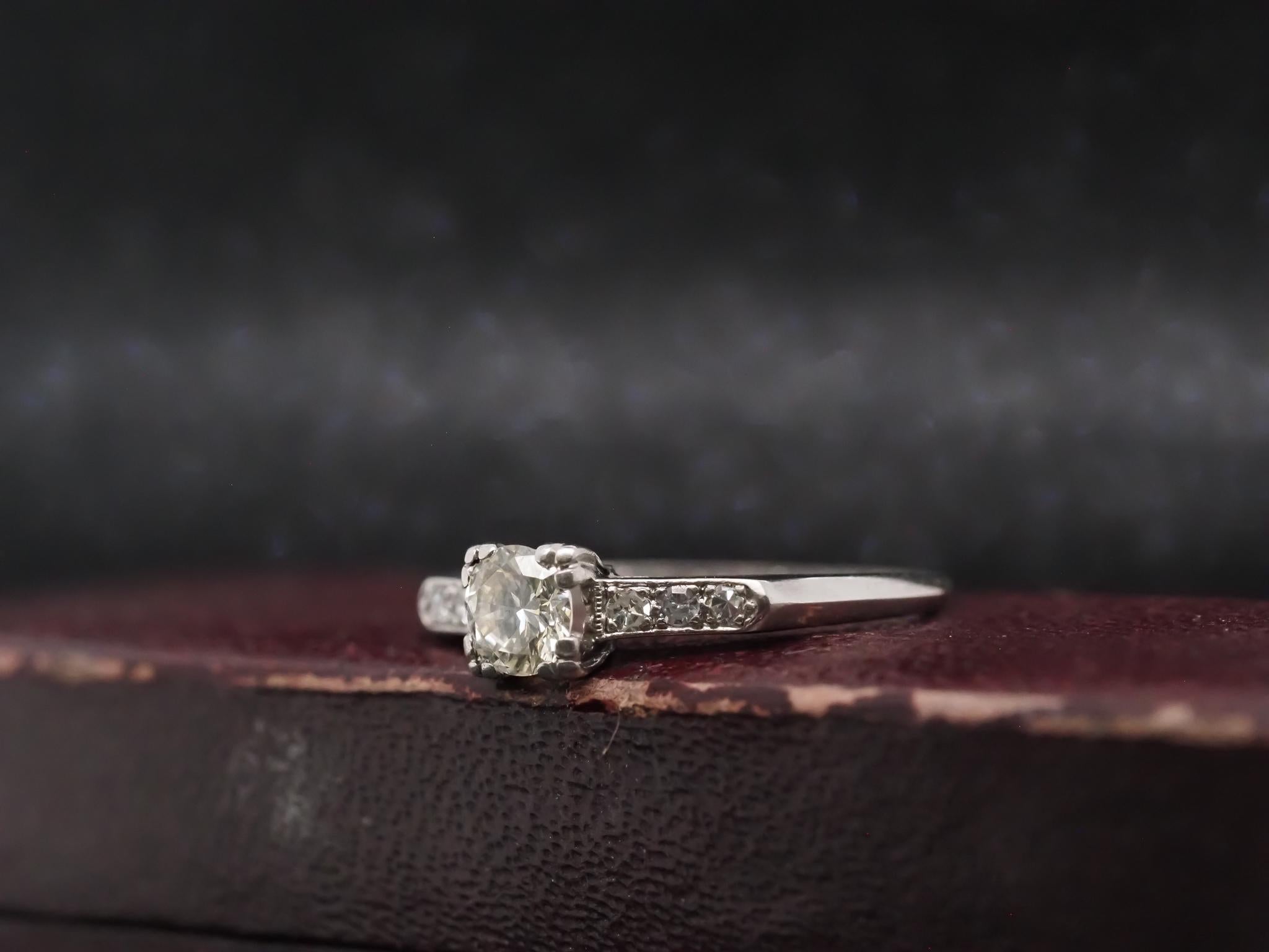 Circa 1940 Platinum .50ct Diamond Engagement Ring with Christmas Date Engraved - VHK#976


Item Details:
Year: 1940 (Engraved on inner shank)

Engraved: “12-25-40”
Ring Size: 6.25 (Sizable)
Metal Type: Platinum [Hallmarked, and Tested]
Weight: 3.4