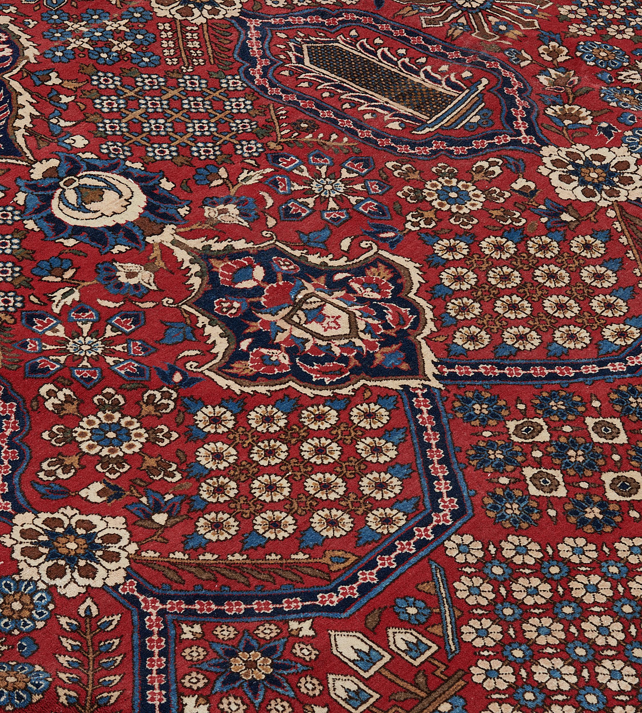20th Century Traditional Hand-Woven Persian Isfahan Rug, circa 1940 For Sale