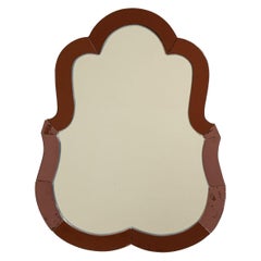 Specchio in legno di noce con decorazioni in vetro intagliato, in oro rosa, risalente al 1940 circa