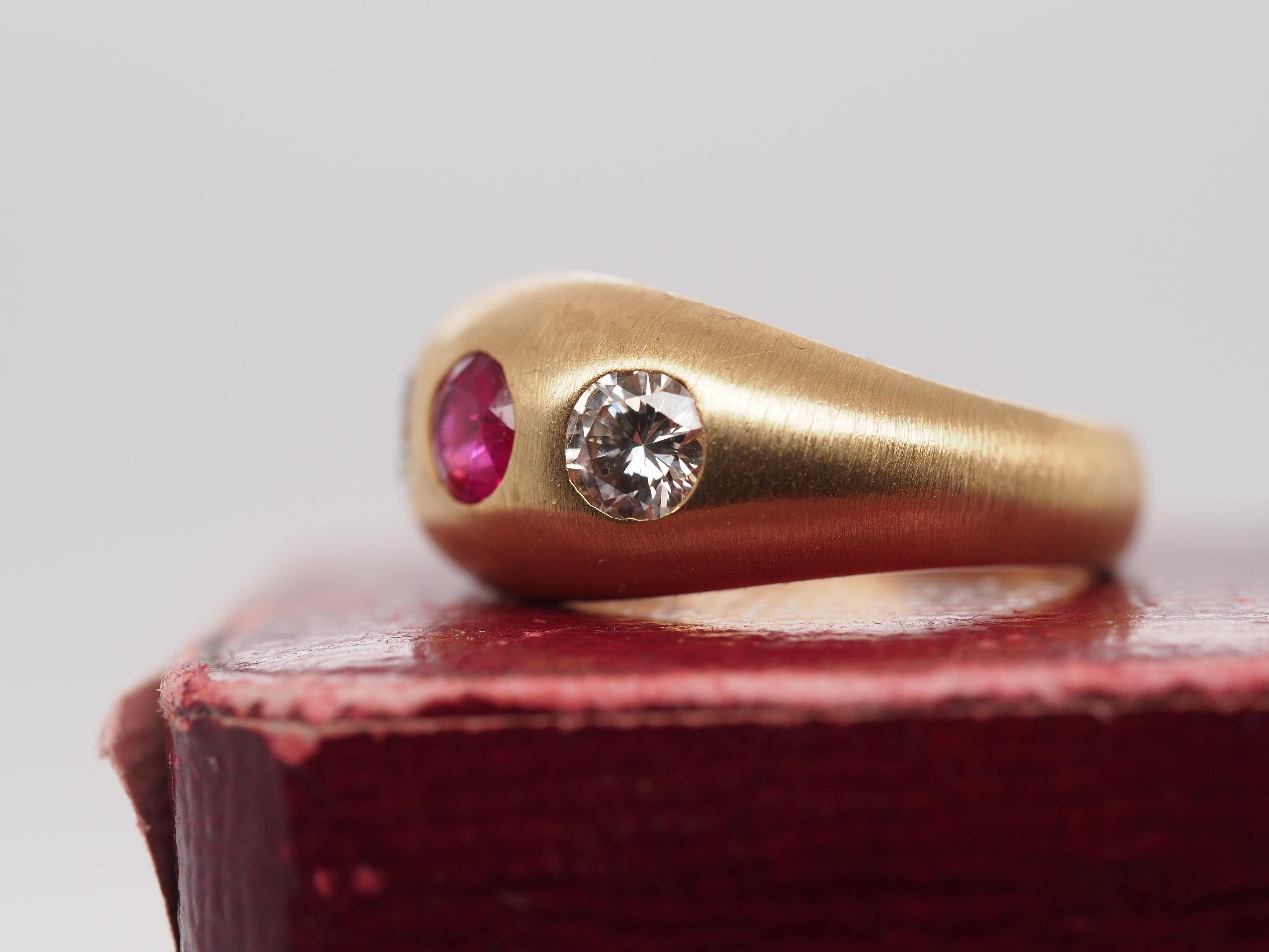 Art Deco 14k Yellow Gold Ruby and Diamond Three Stone Ring, circa 1940s For Sale